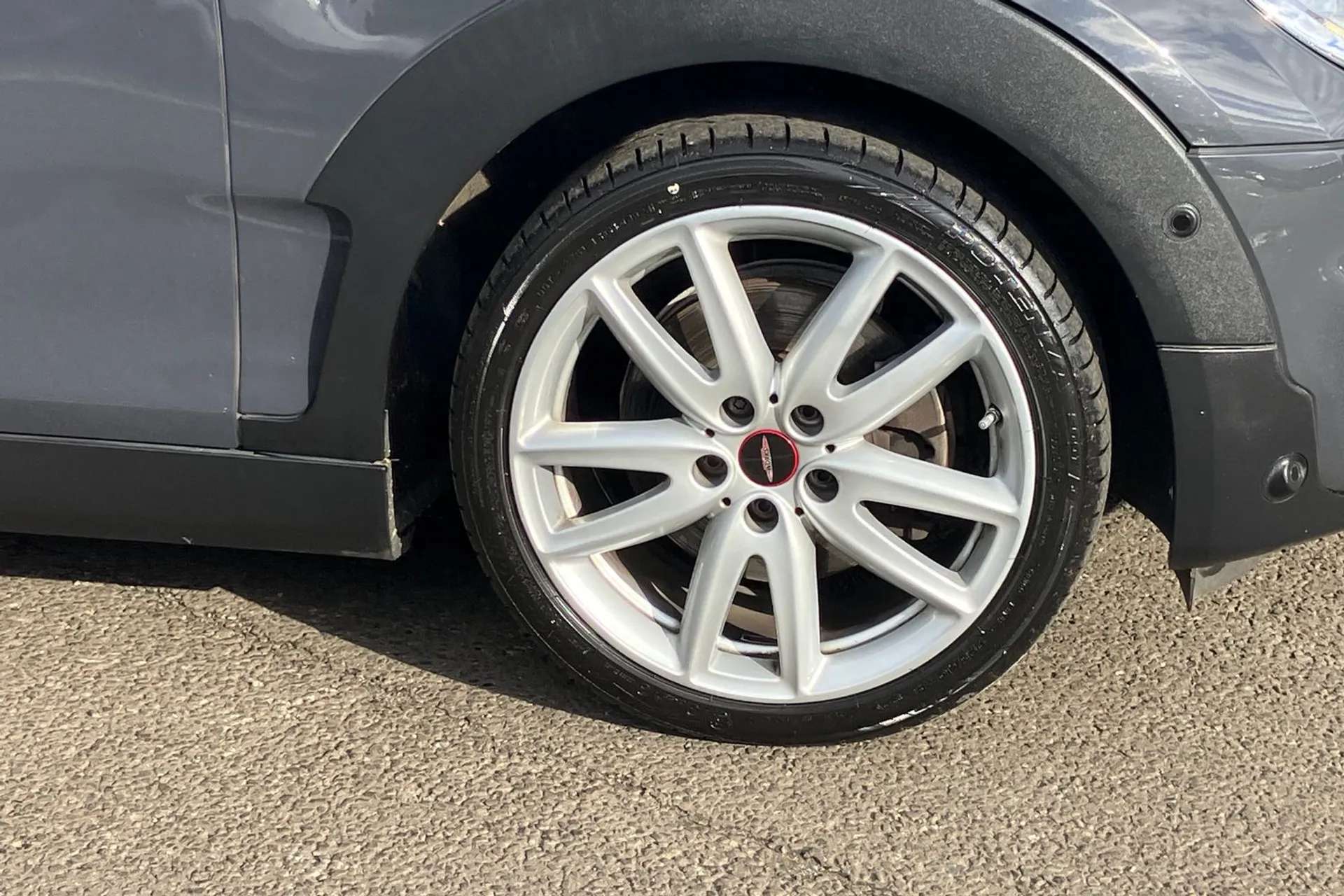 2019 MINI CLUBMAN 2019 MINI CLUBMAN