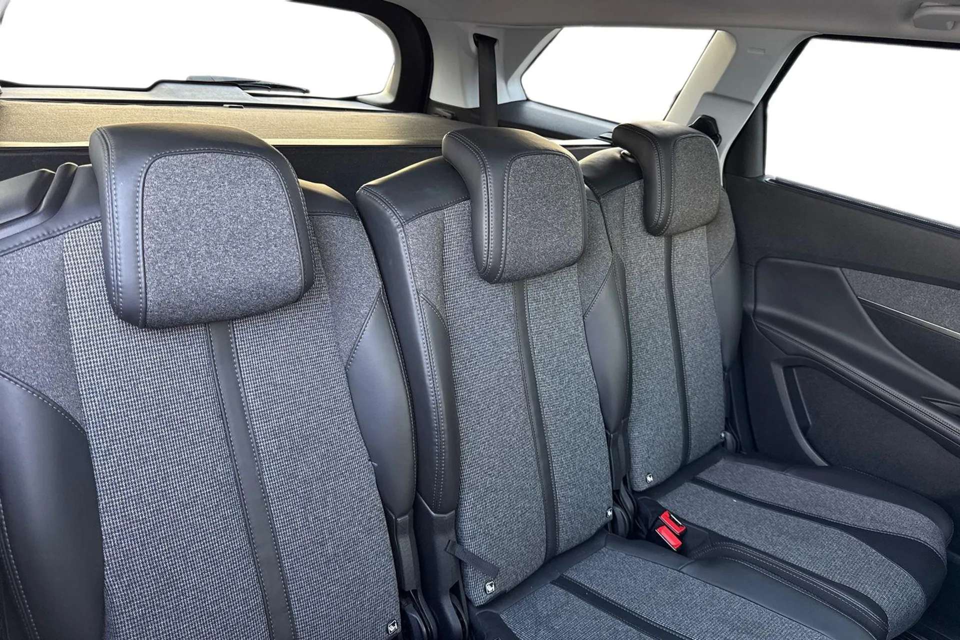 2018 PEUGEOT 5008 2018 PEUGEOT 5008