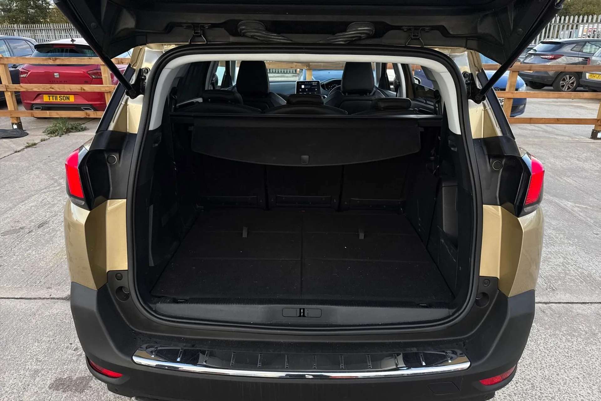 2018 PEUGEOT 5008 2018 PEUGEOT 5008