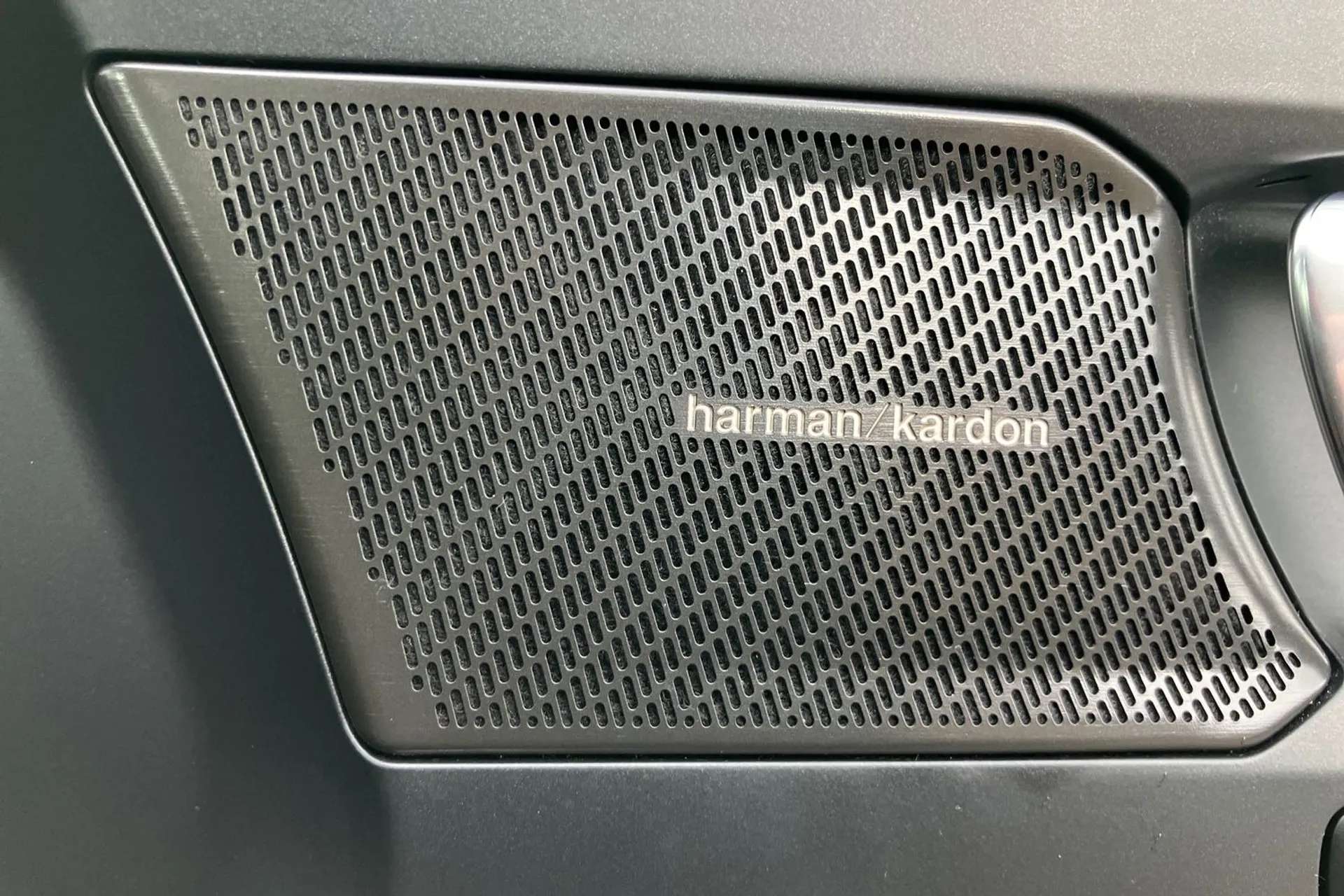 2022 VOLVO C40 2022 VOLVO C40