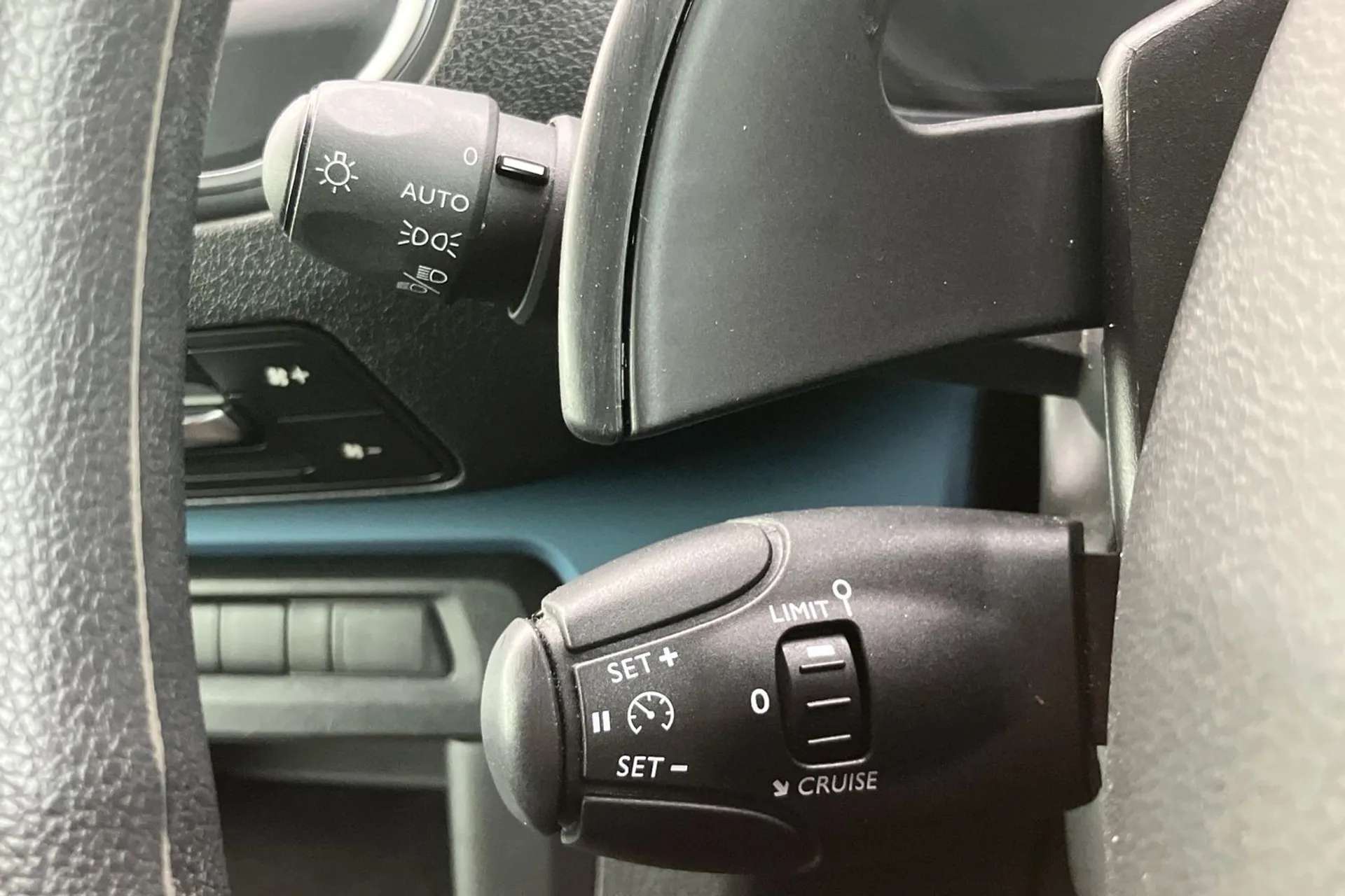 2020 PEUGEOT TRAVELLER 2020 PEUGEOT TRAVELLER