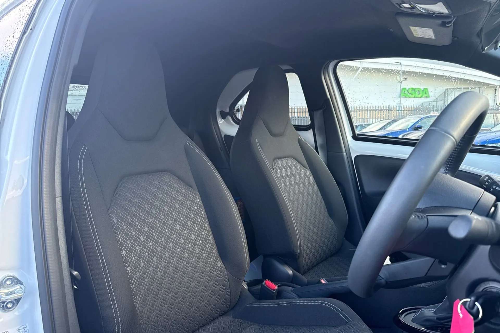 2024 TOYOTA AYGO X 2024 TOYOTA AYGO X