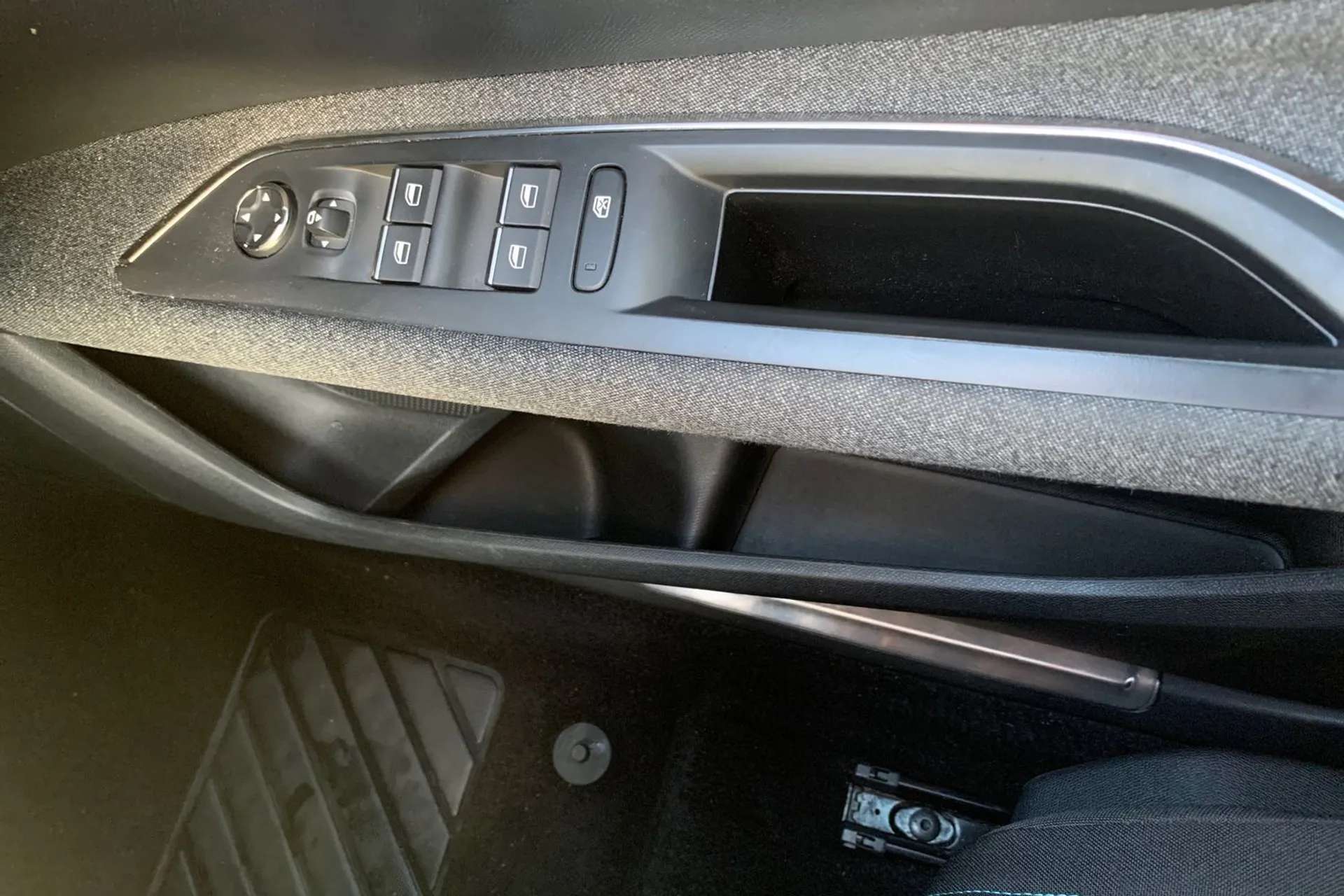 2023 PEUGEOT 3008 2023 PEUGEOT 3008