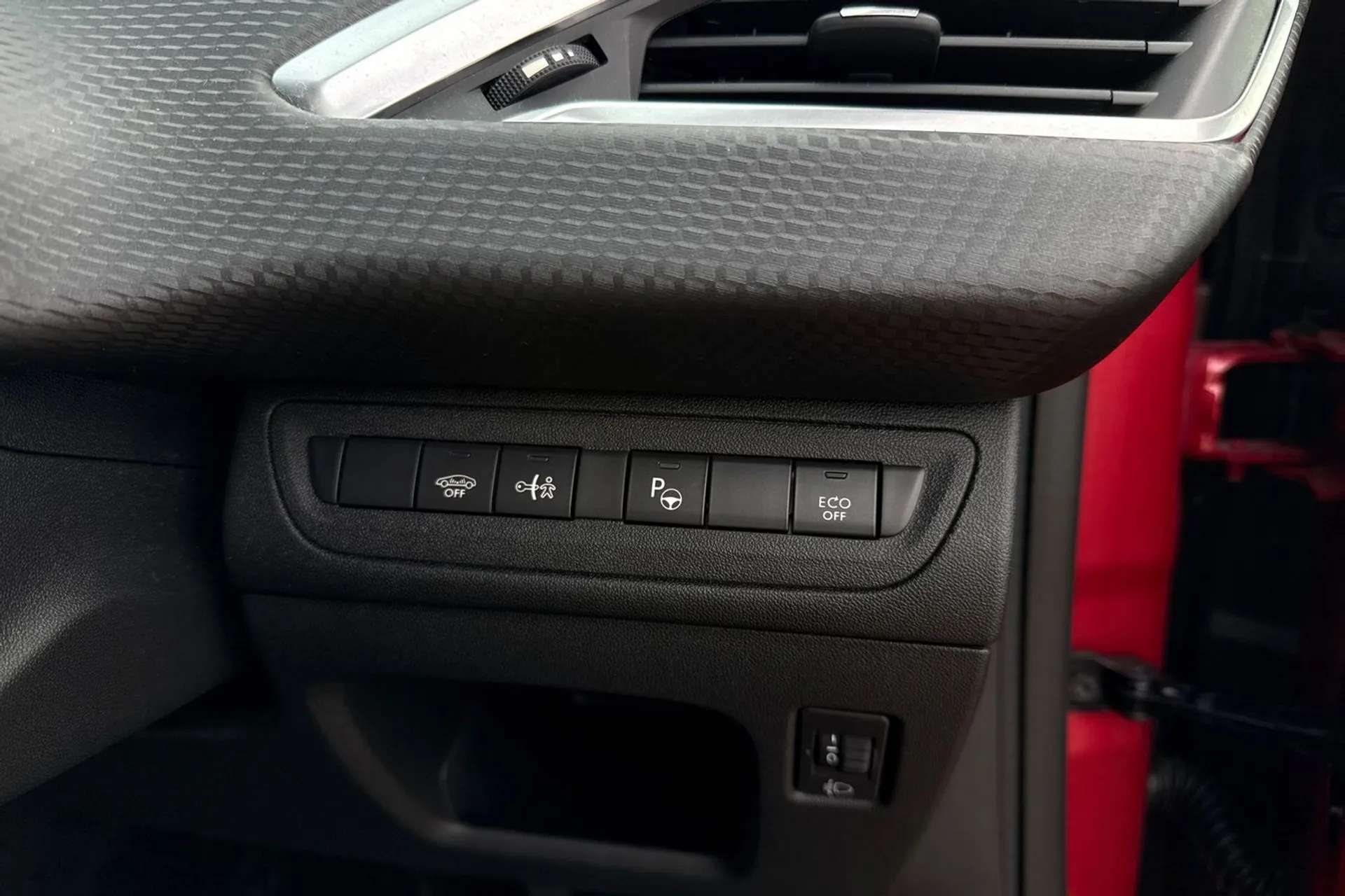 2018 PEUGEOT 208 2018 PEUGEOT 208