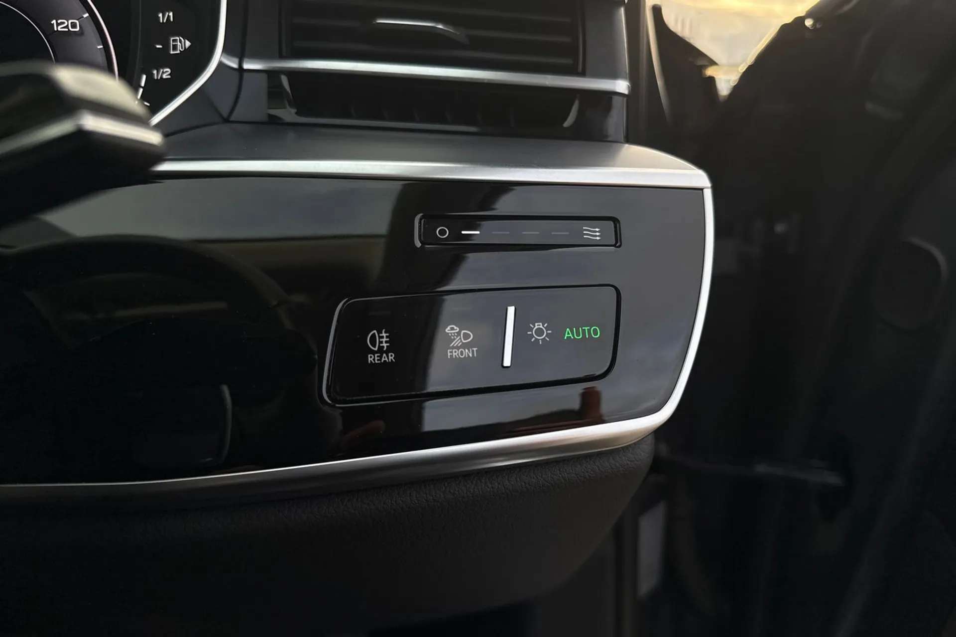 2018 AUDI A8 2018 AUDI A8