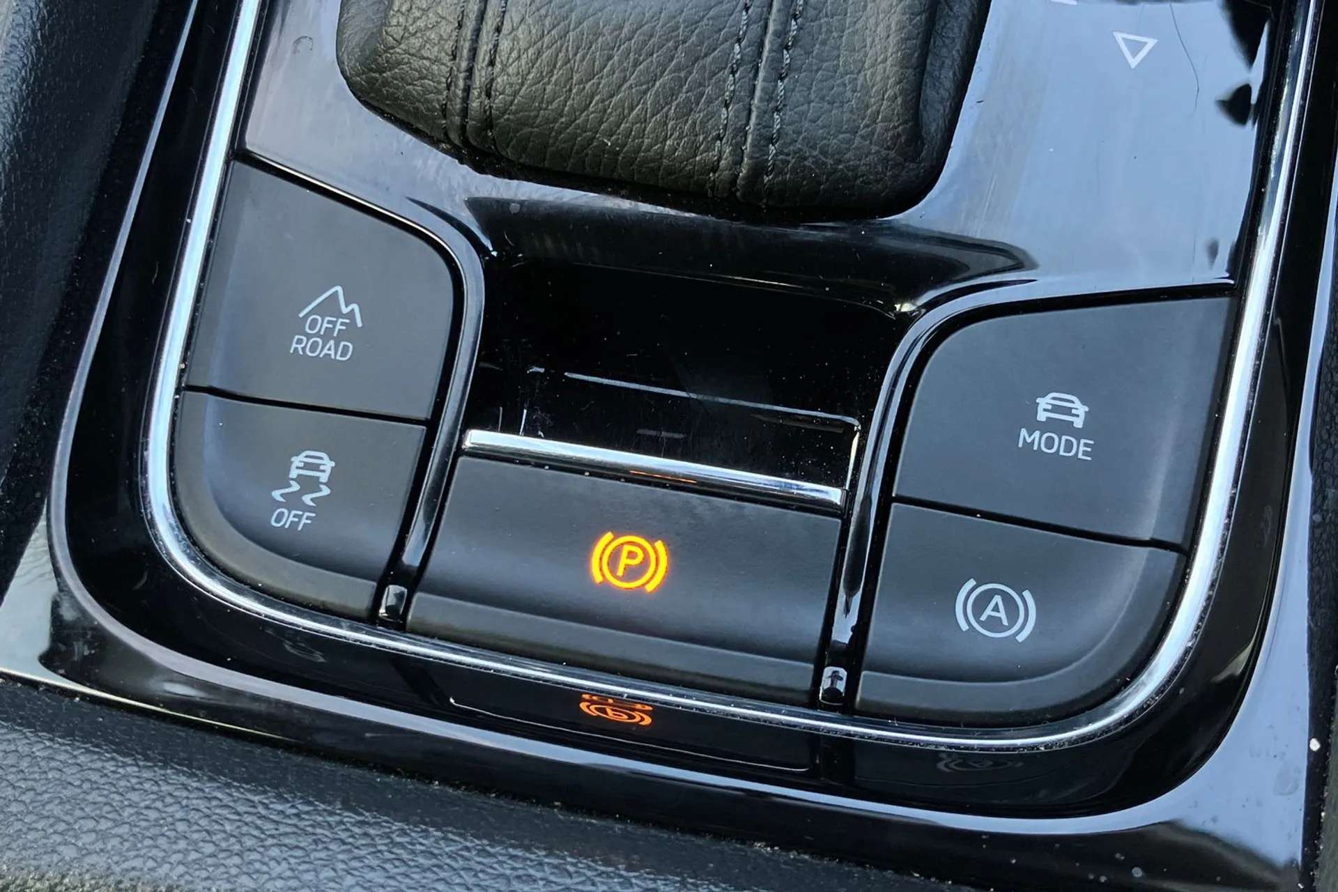 2020 SKODA KAROQ 2020 SKODA KAROQ