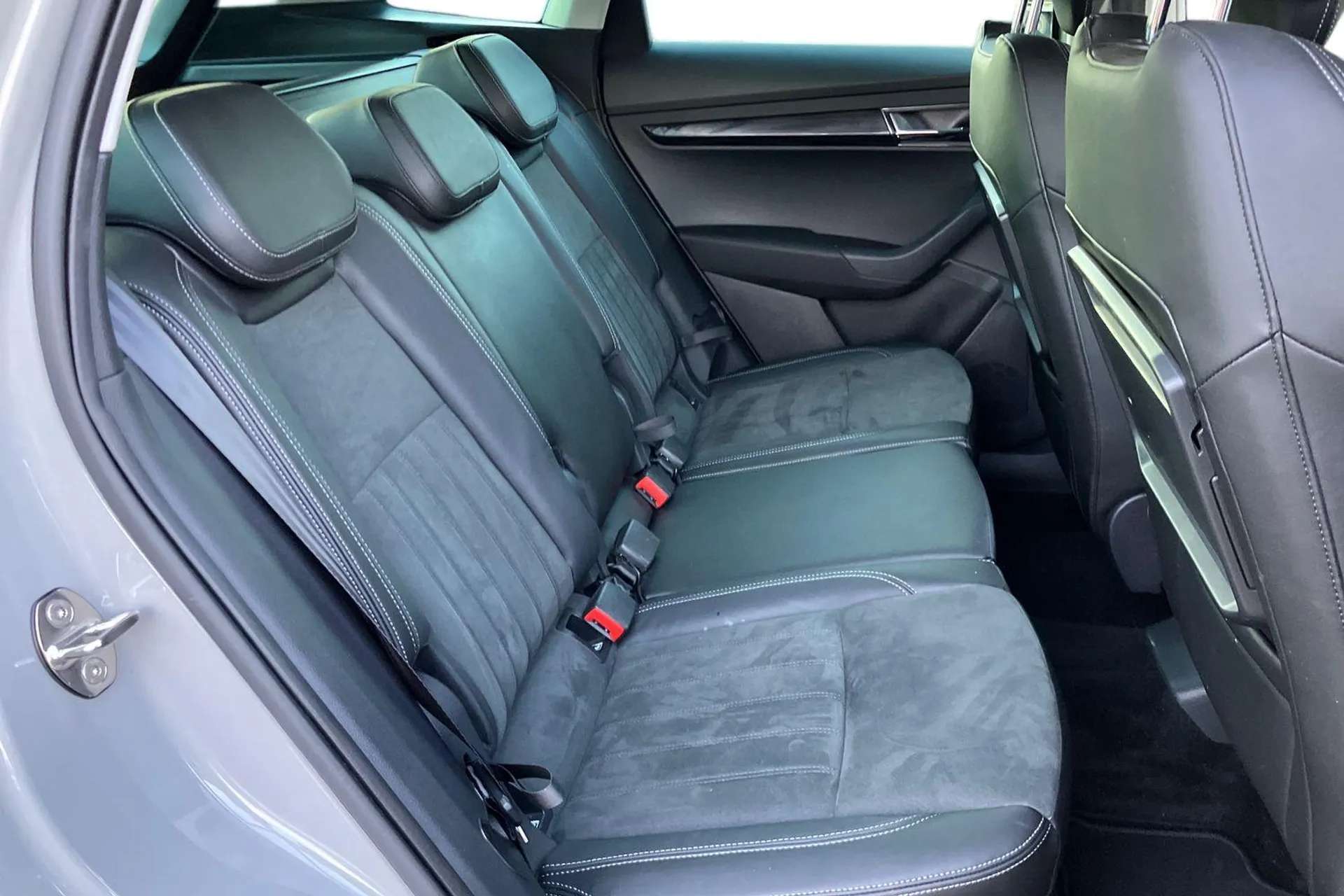 2020 SKODA KAROQ 2020 SKODA KAROQ