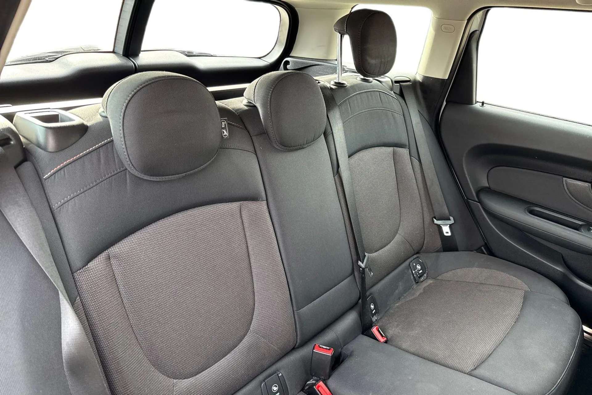 2018 MINI CLUBMAN 2018 MINI CLUBMAN