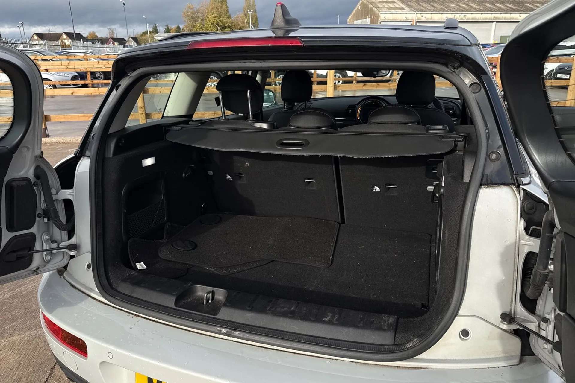 2018 MINI CLUBMAN 2018 MINI CLUBMAN