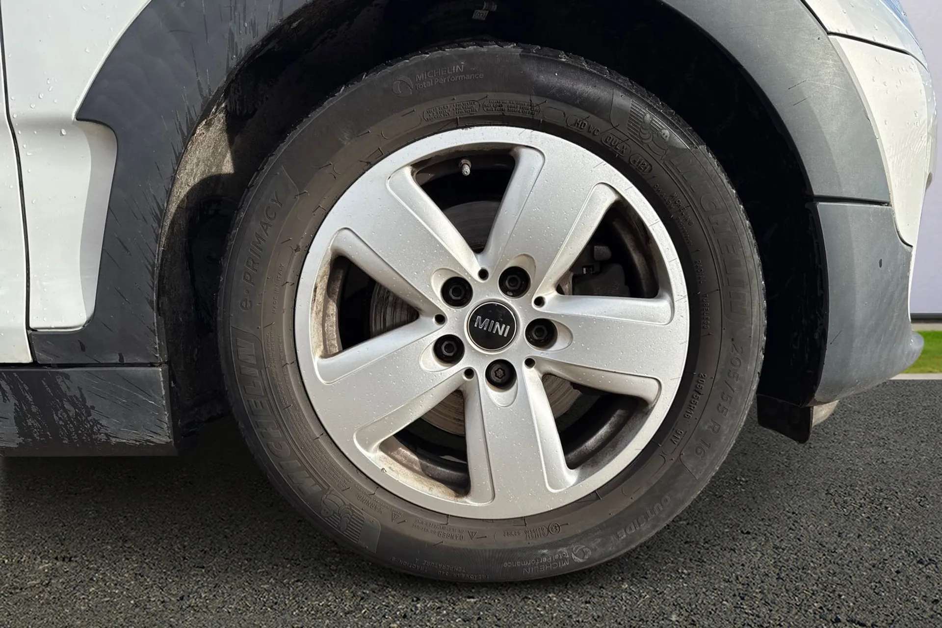 2018 MINI CLUBMAN 2018 MINI CLUBMAN