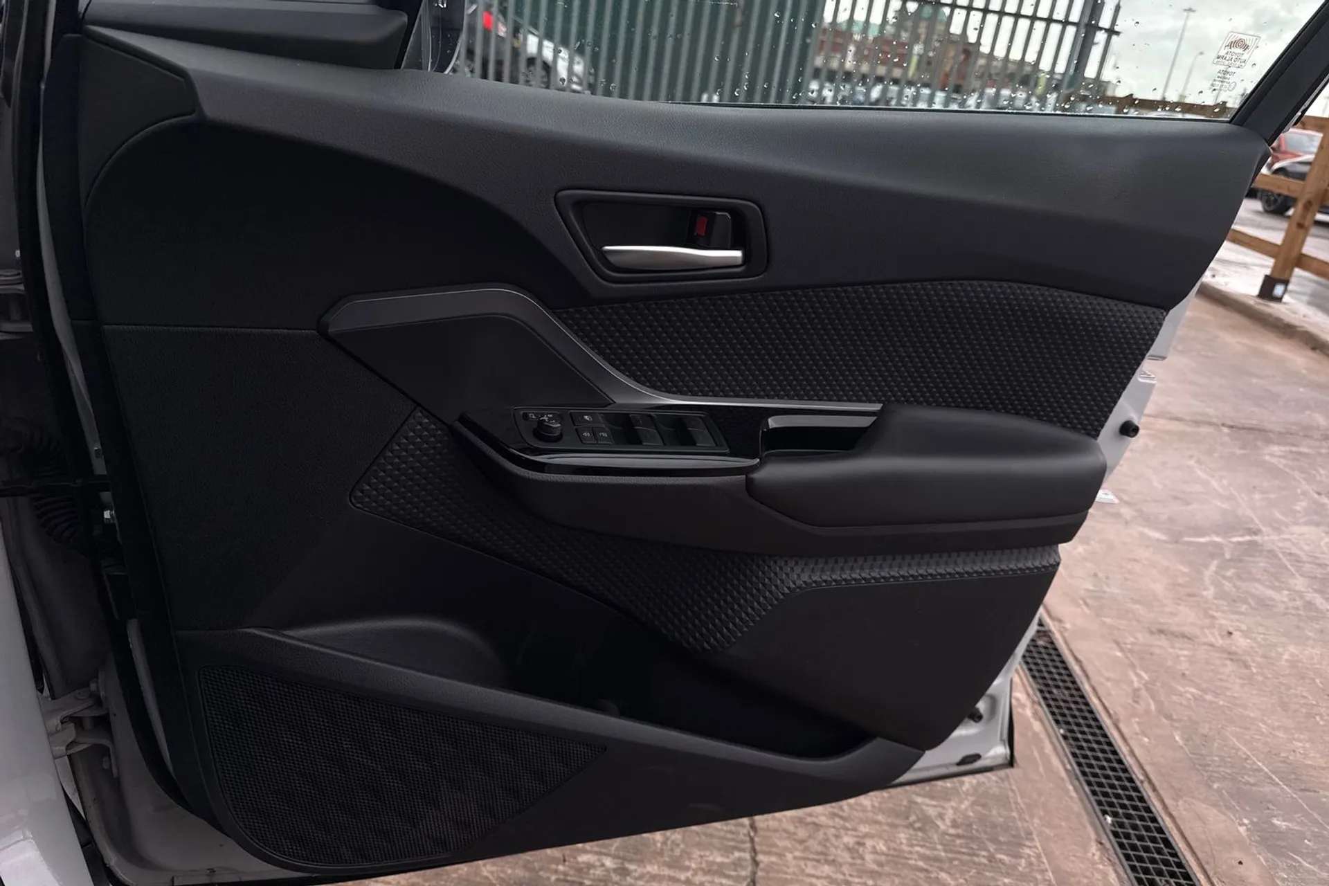 2022 TOYOTA C-HR 2022 TOYOTA C-HR