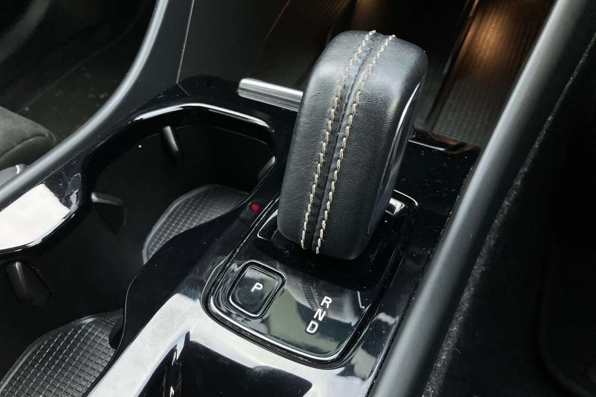 2020 VOLVO XC40 2020 VOLVO XC40