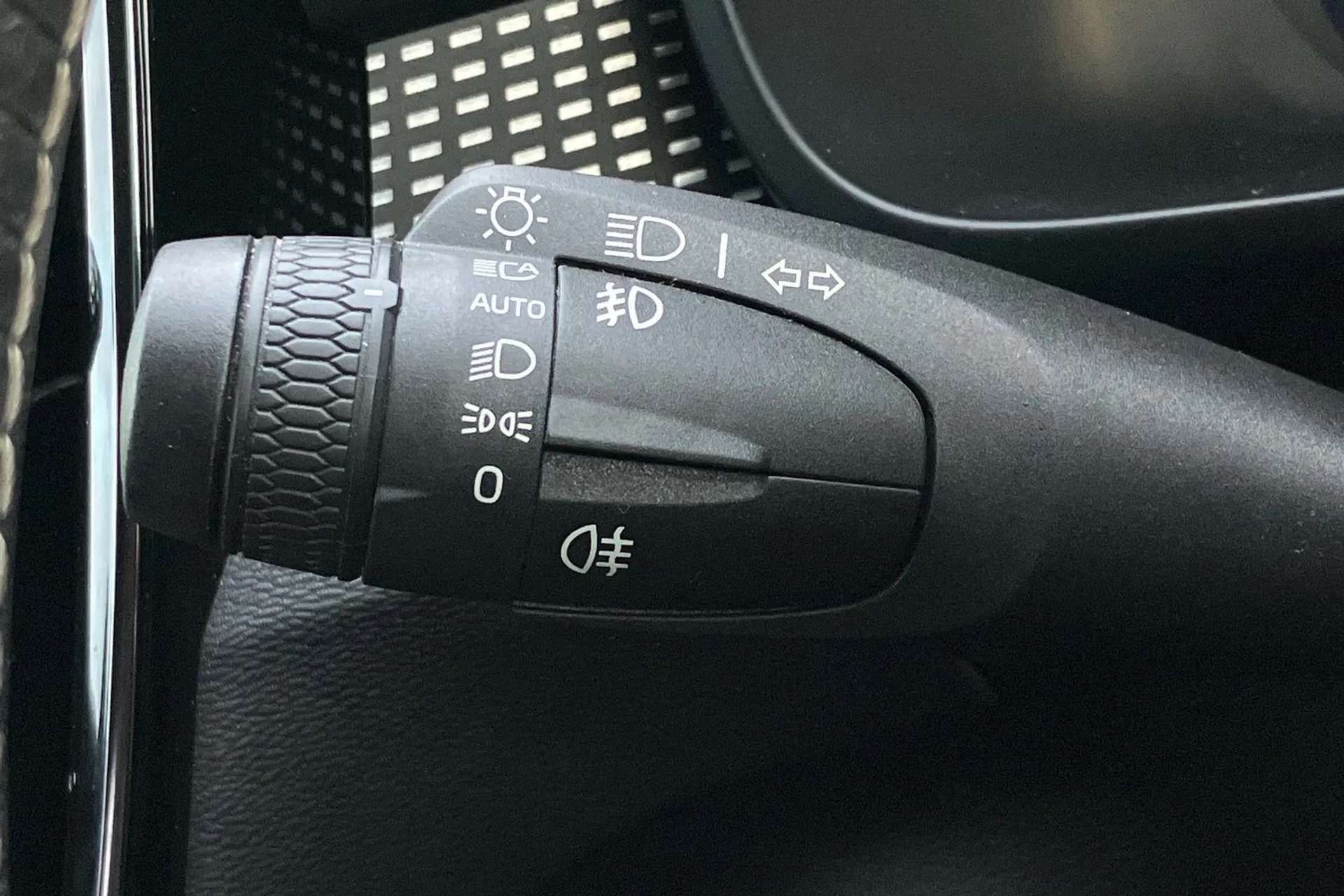 2020 VOLVO XC40 2020 VOLVO XC40