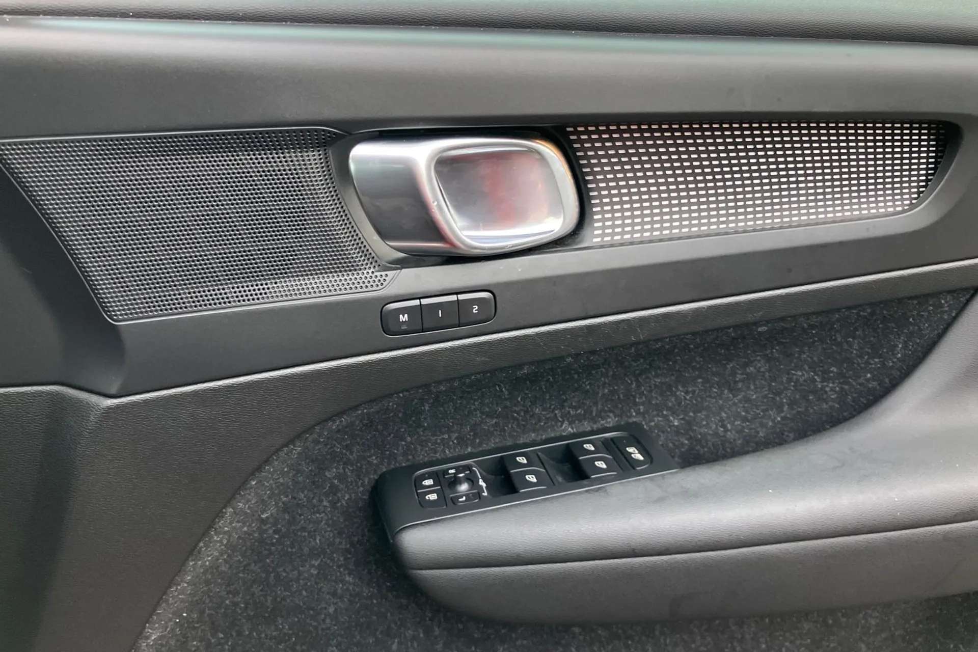 2020 VOLVO XC40 2020 VOLVO XC40