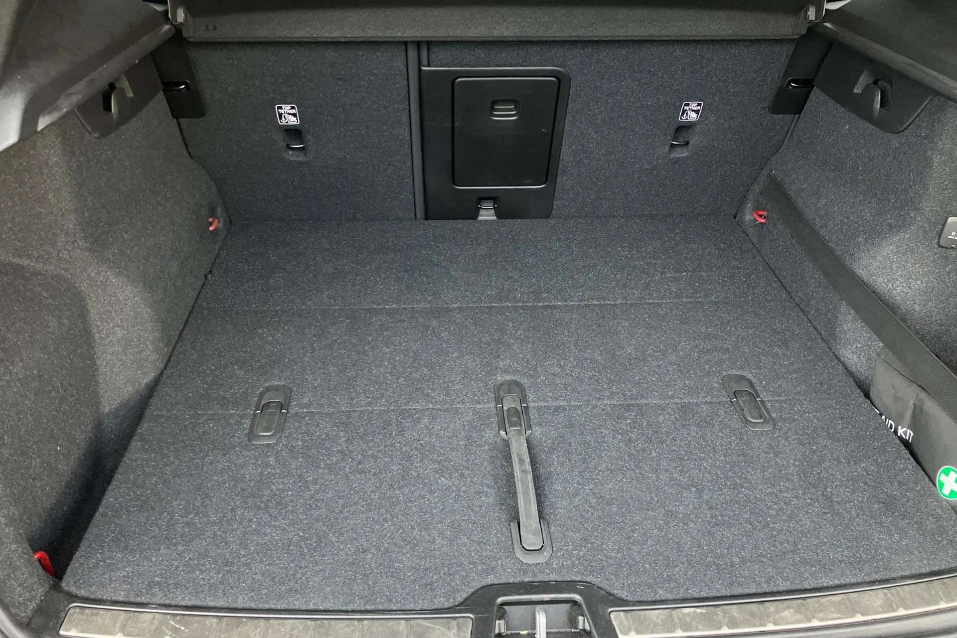 2020 VOLVO XC40 2020 VOLVO XC40