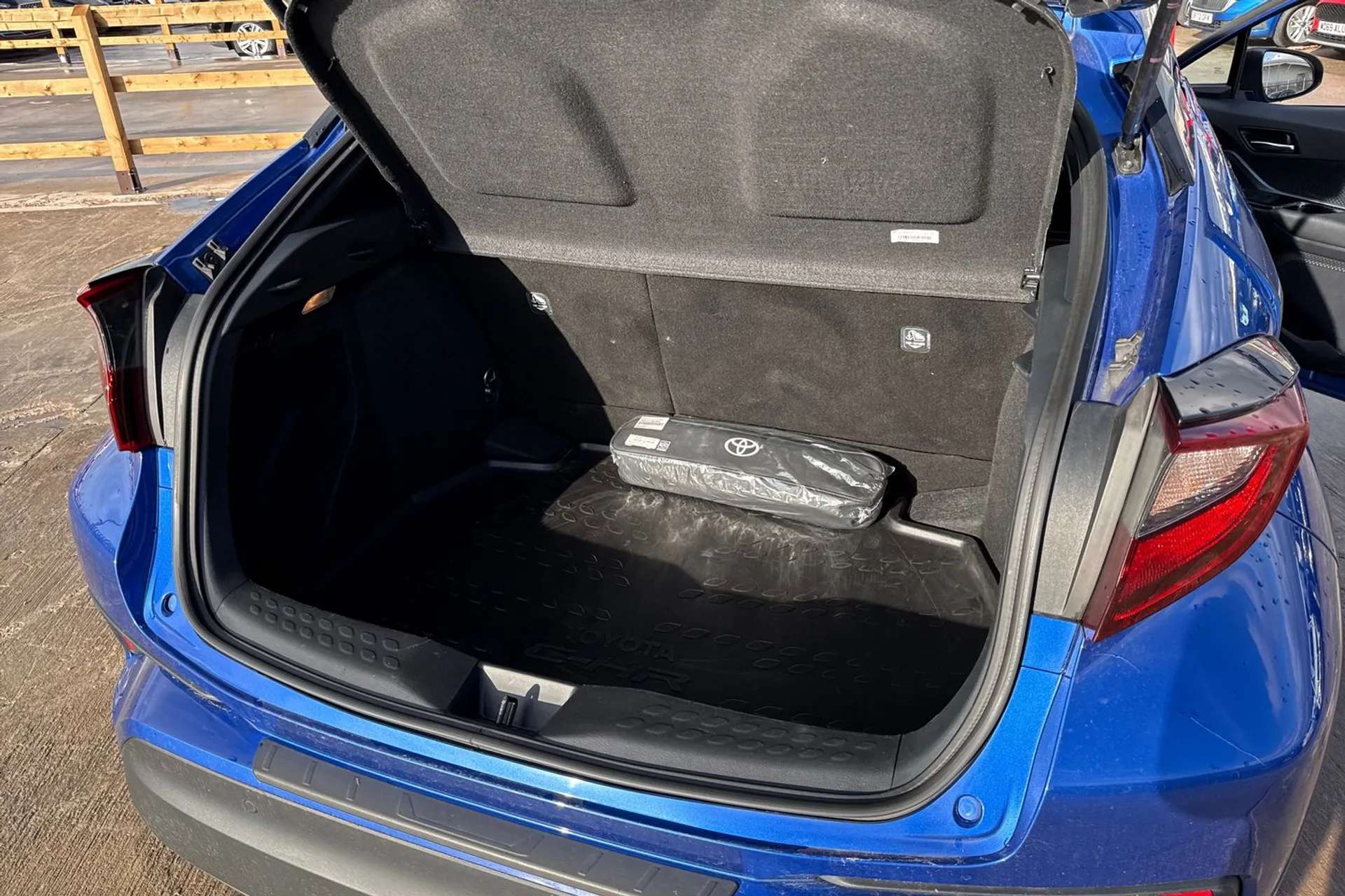 2021 TOYOTA C-HR 2021 TOYOTA C-HR