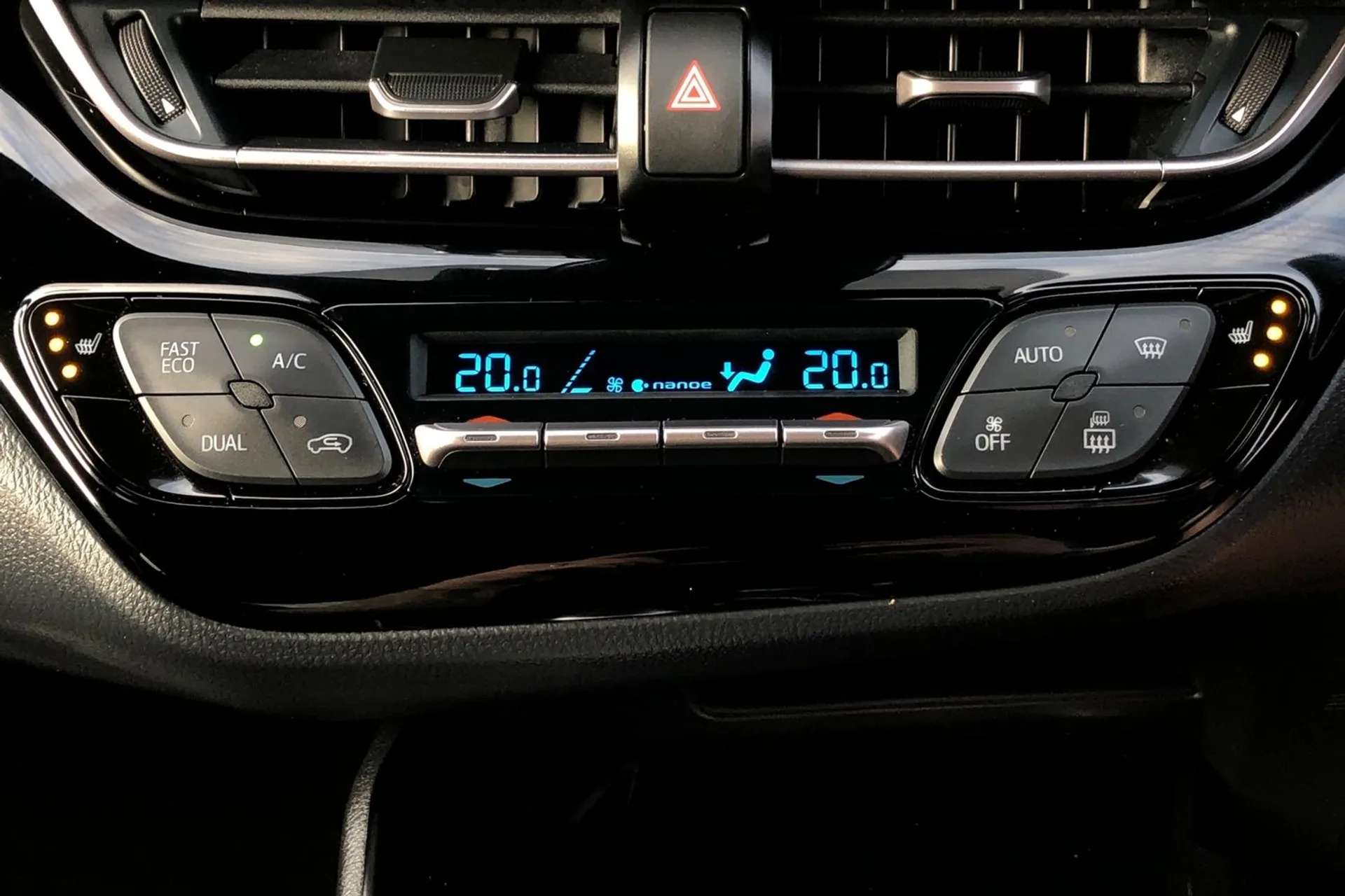 2022 TOYOTA C-HR 2022 TOYOTA C-HR