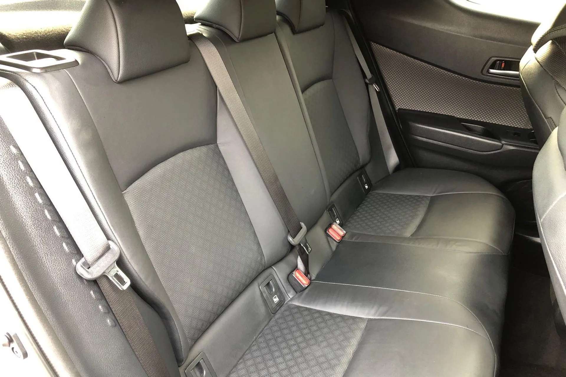 2022 TOYOTA C-HR 2022 TOYOTA C-HR