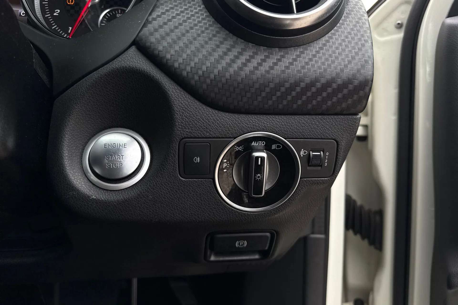 2018 MERCEDES-BENZ A CLASS 2018 MERCEDES-BENZ A CLASS