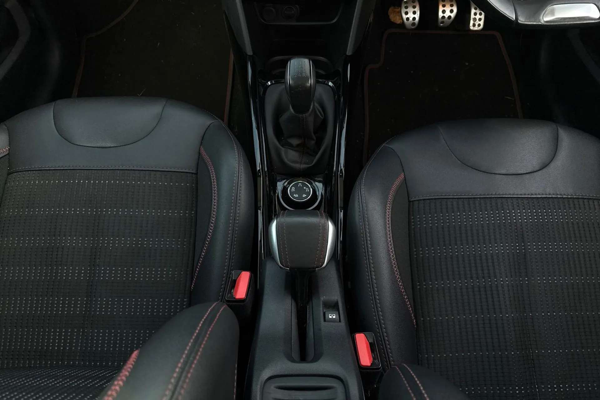 2019 PEUGEOT 2008 2019 PEUGEOT 2008