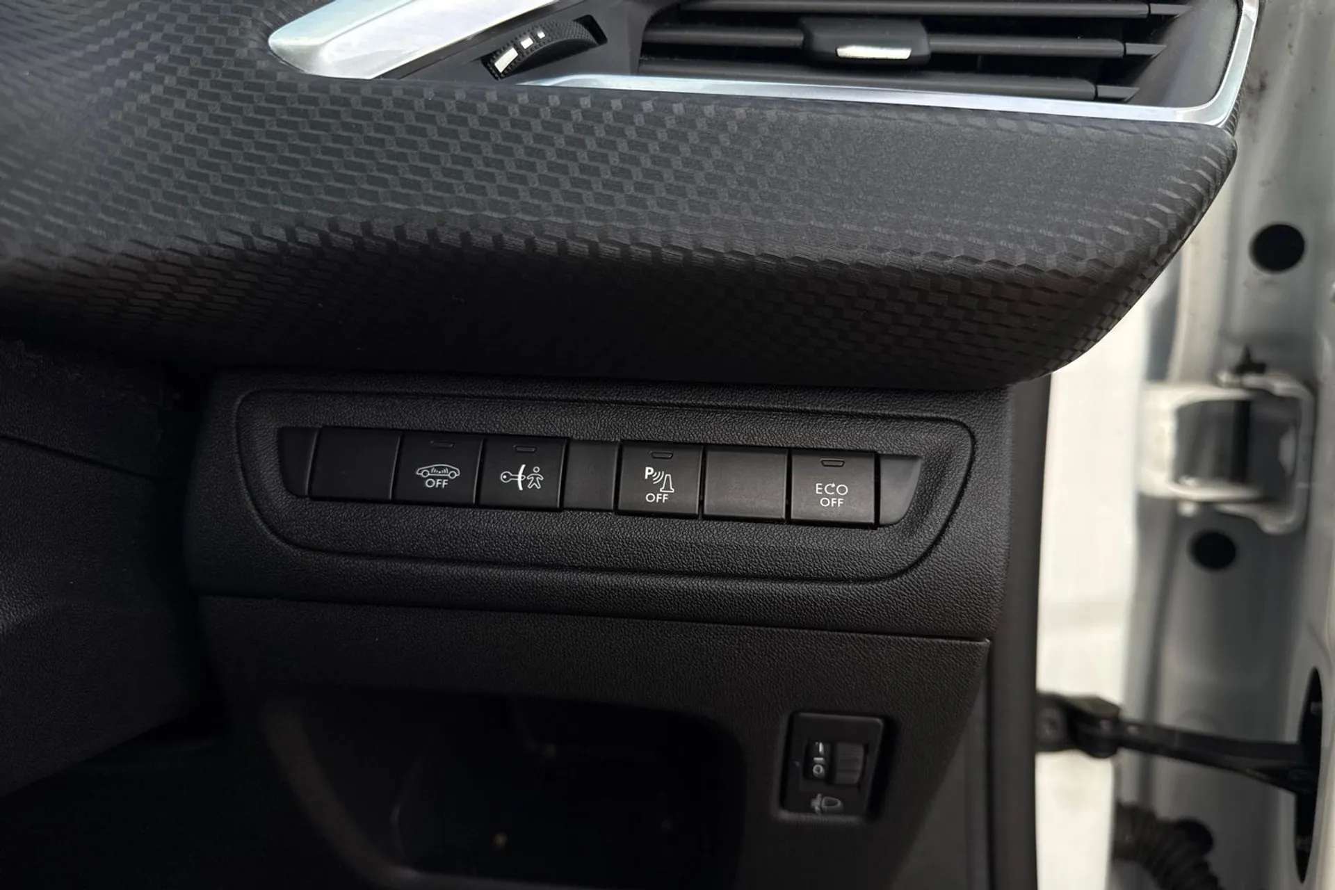 2019 PEUGEOT 2008 2019 PEUGEOT 2008