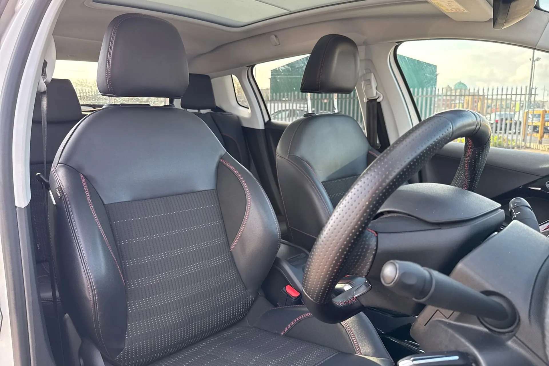 2019 PEUGEOT 2008 2019 PEUGEOT 2008