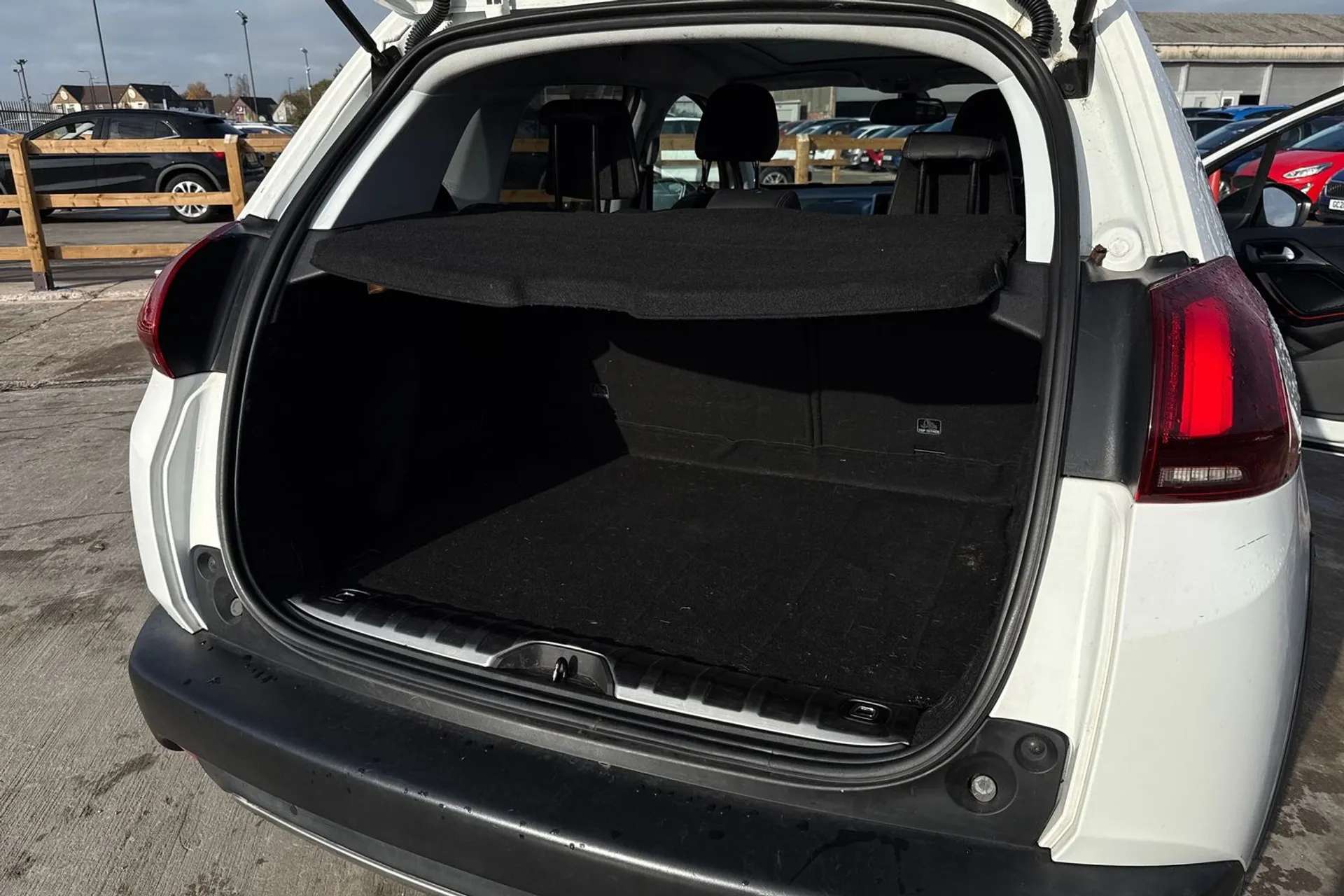 2019 PEUGEOT 2008 2019 PEUGEOT 2008