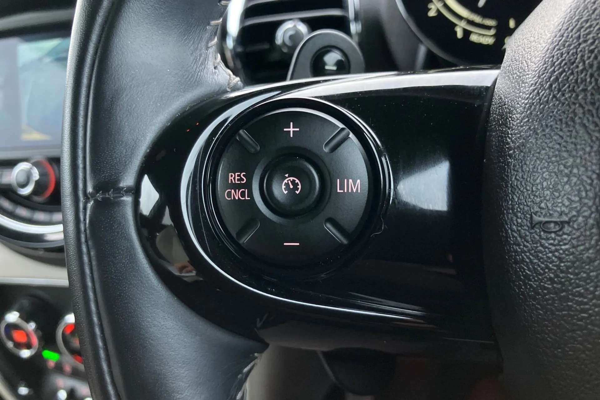 2020 MINI CLUBMAN 2020 MINI CLUBMAN