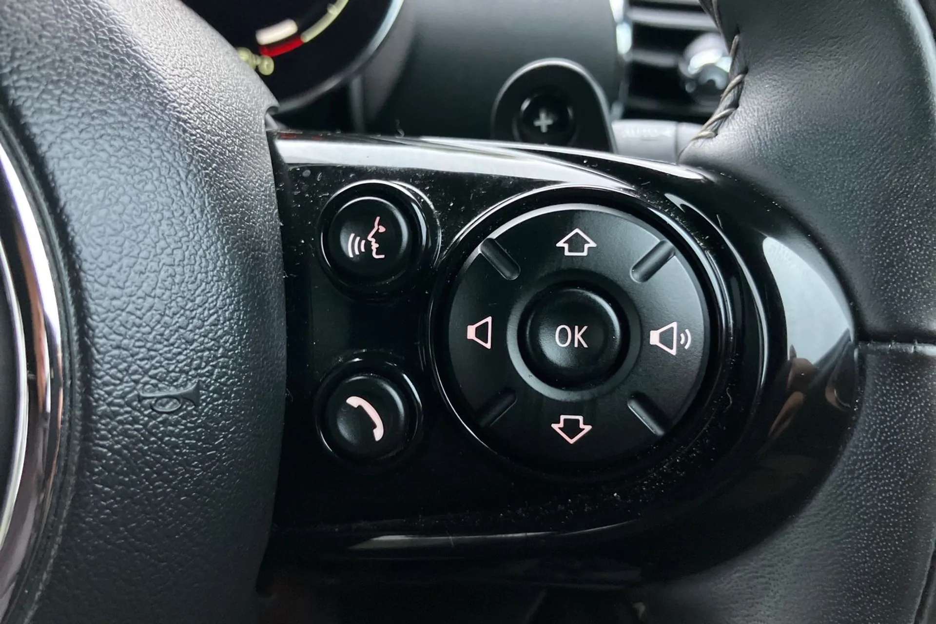 2020 MINI CLUBMAN 2020 MINI CLUBMAN