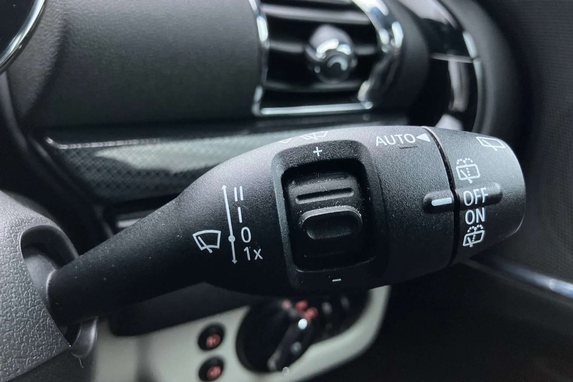 2020 MINI CLUBMAN 2020 MINI CLUBMAN