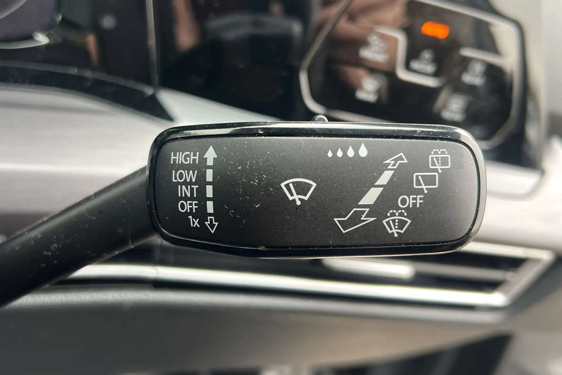 2020 VOLKSWAGEN GOLF 2020 VOLKSWAGEN GOLF