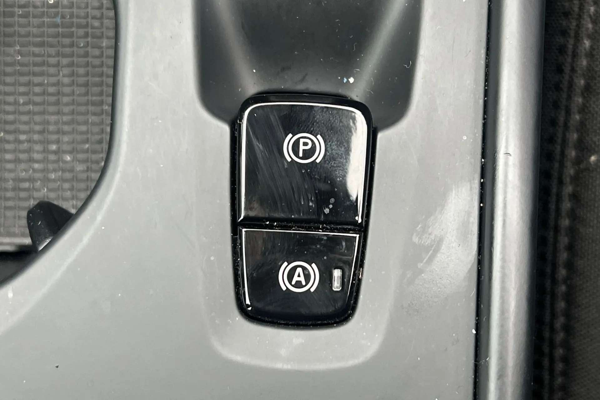 2021 VOLVO XC40 2021 VOLVO XC40