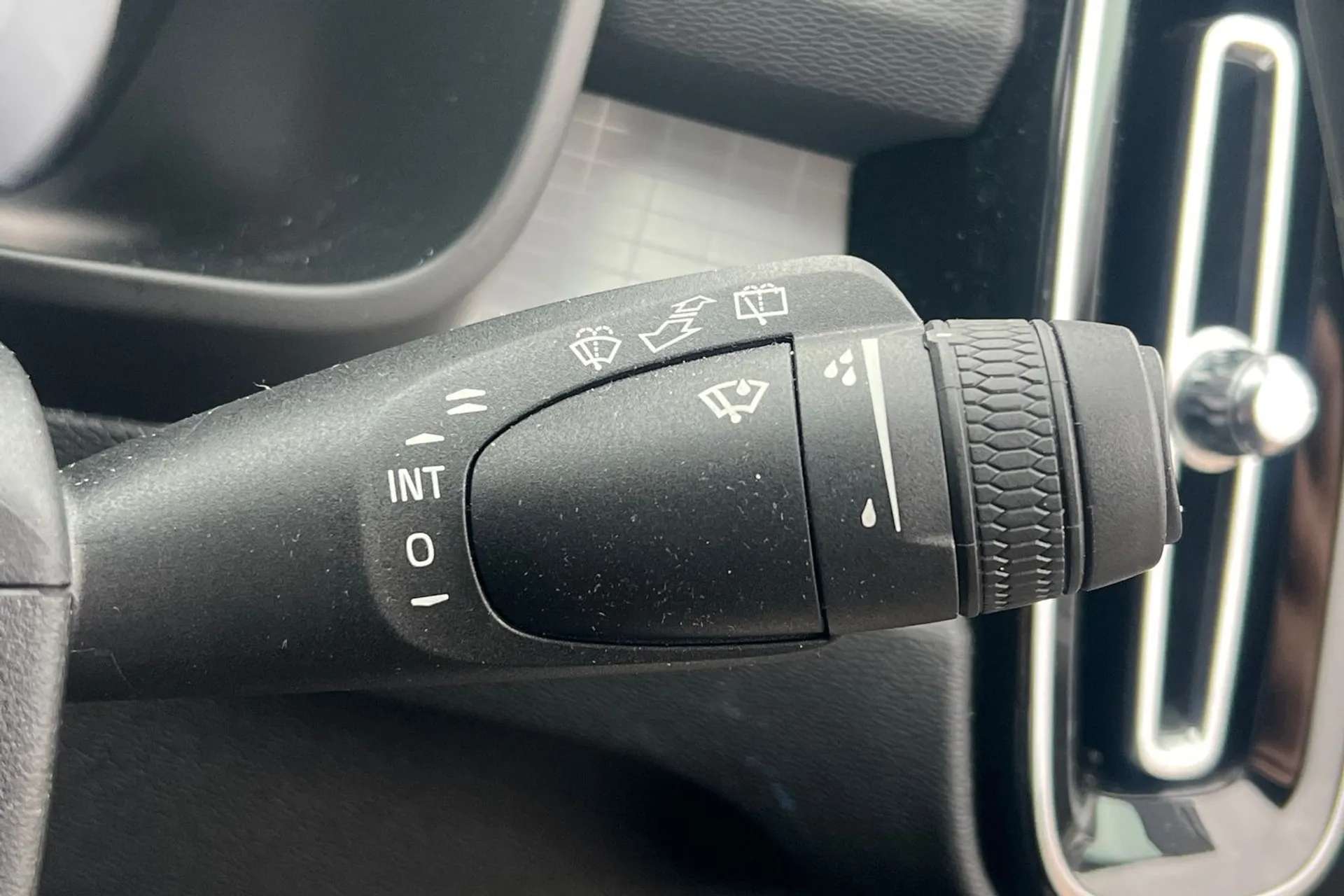 2021 VOLVO XC40 2021 VOLVO XC40