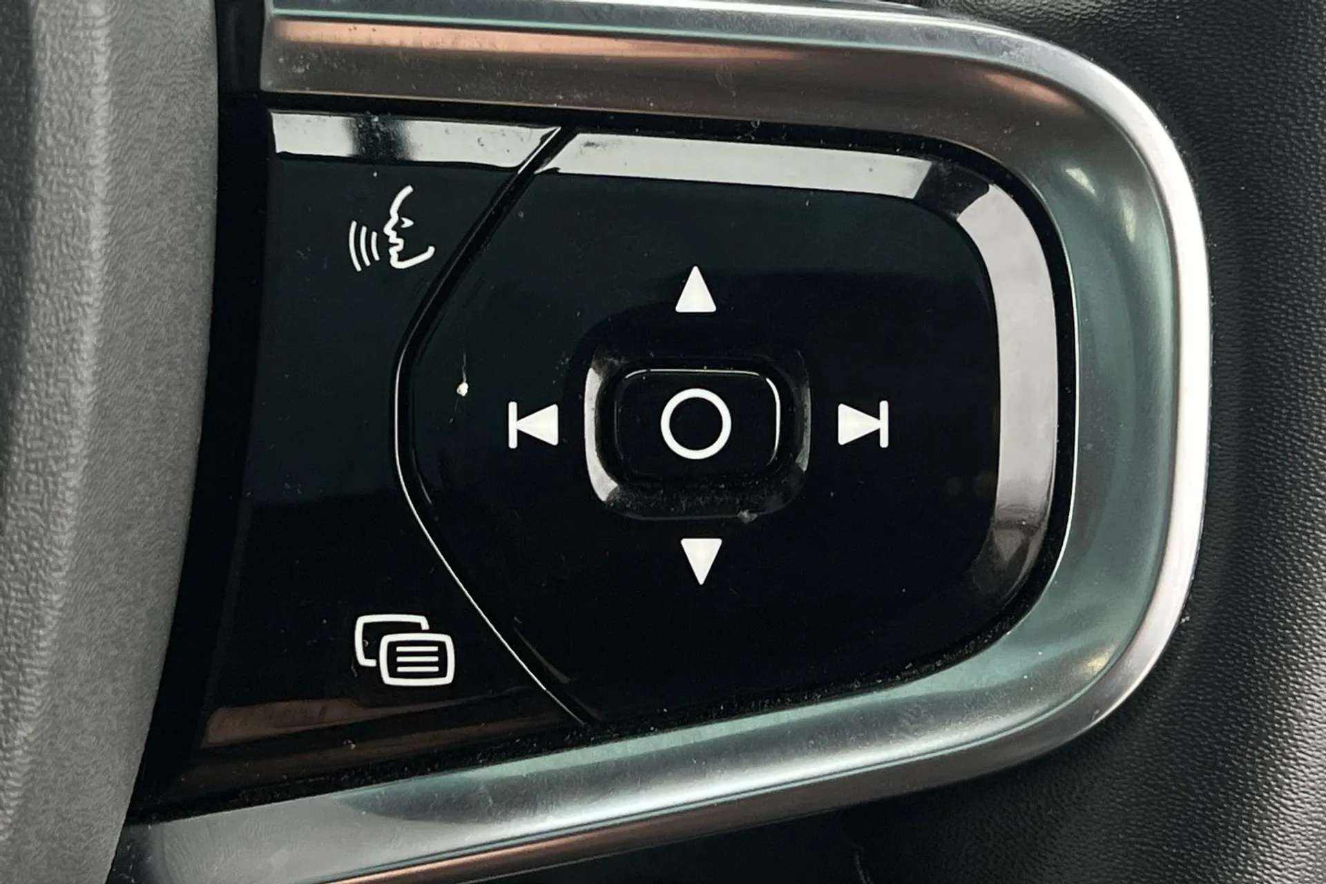 2020 POLESTAR 2 2020 POLESTAR 2