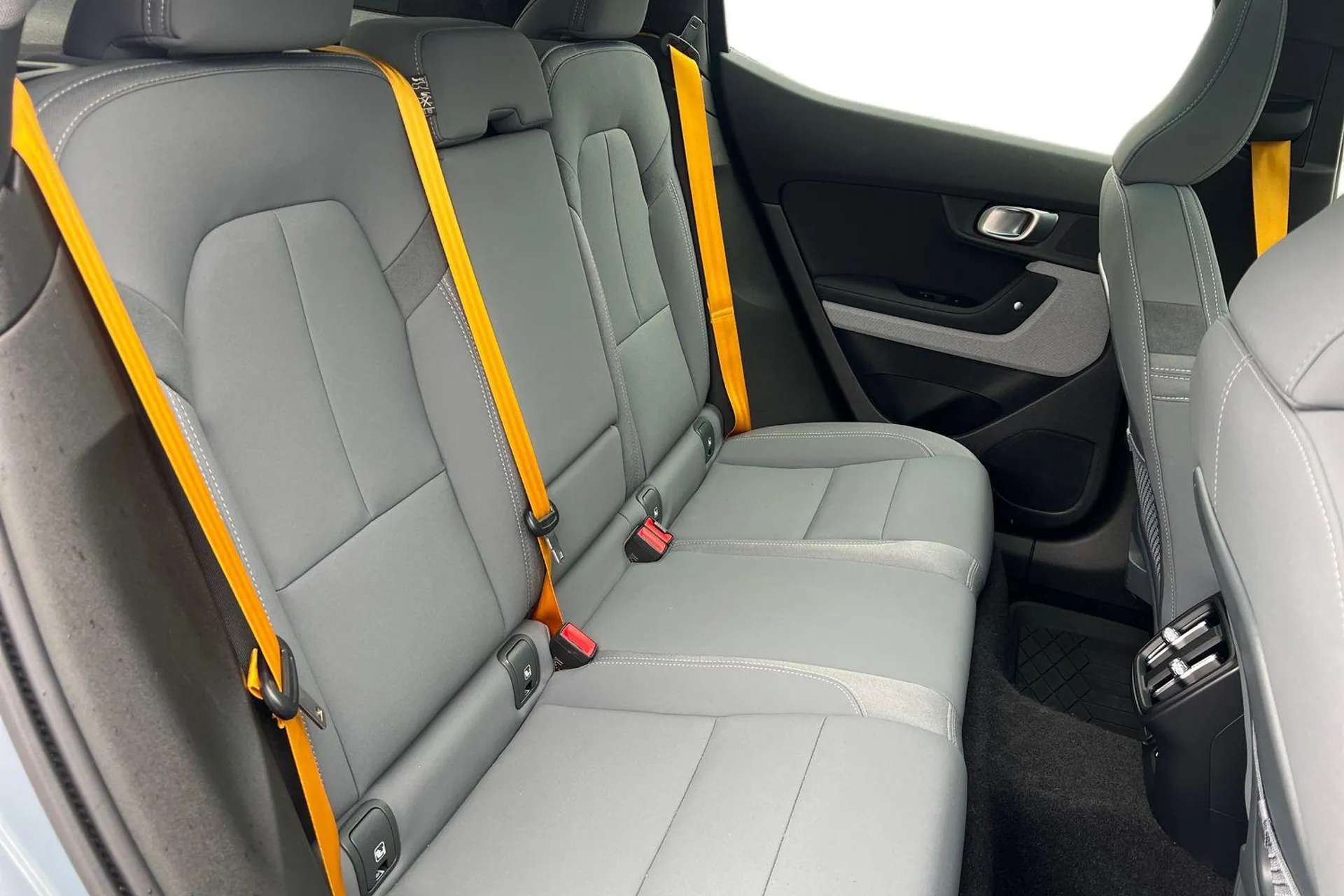 2020 POLESTAR 2 2020 POLESTAR 2