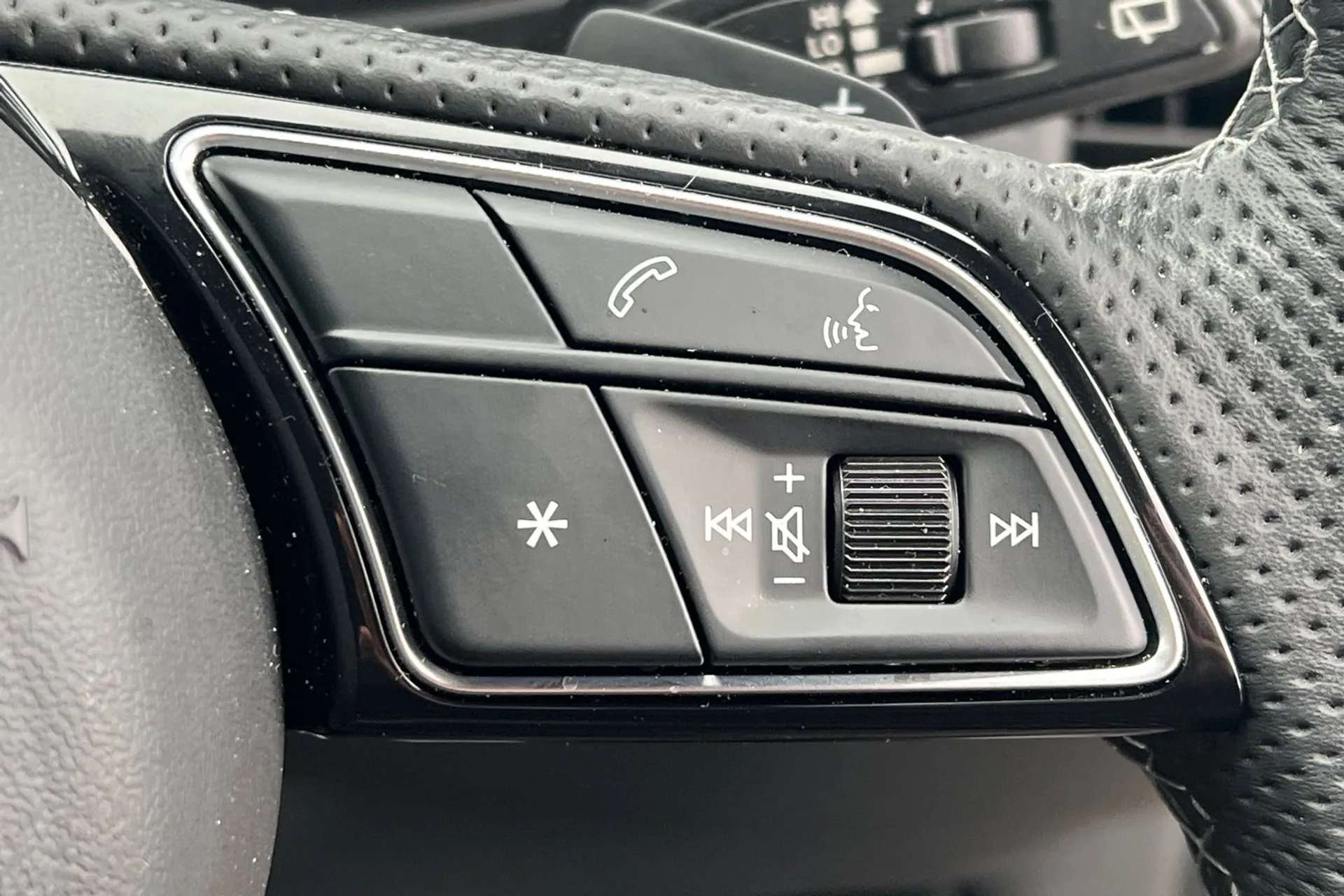 2023 AUDI A4 2023 AUDI A4