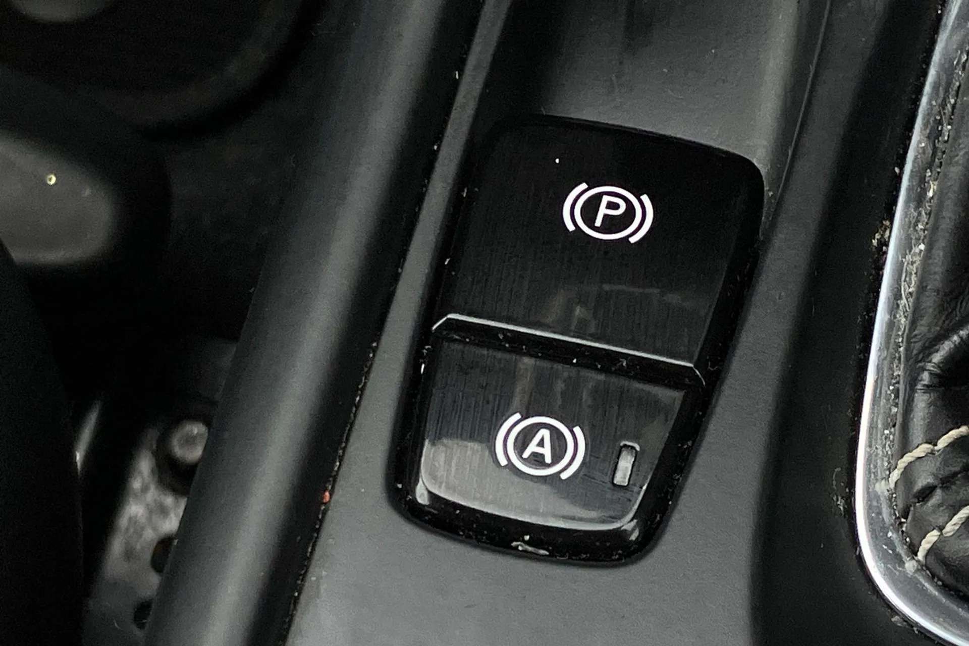 2021 VOLVO XC40 2021 VOLVO XC40