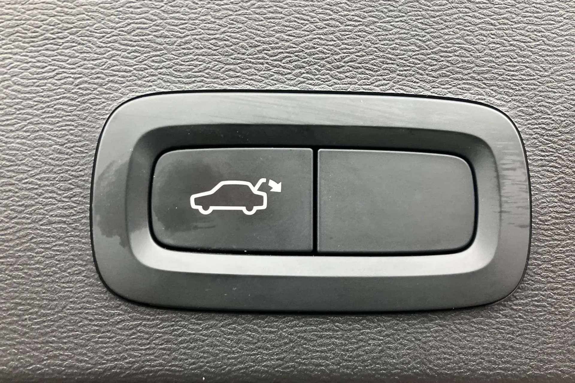 2021 VOLVO XC40 2021 VOLVO XC40