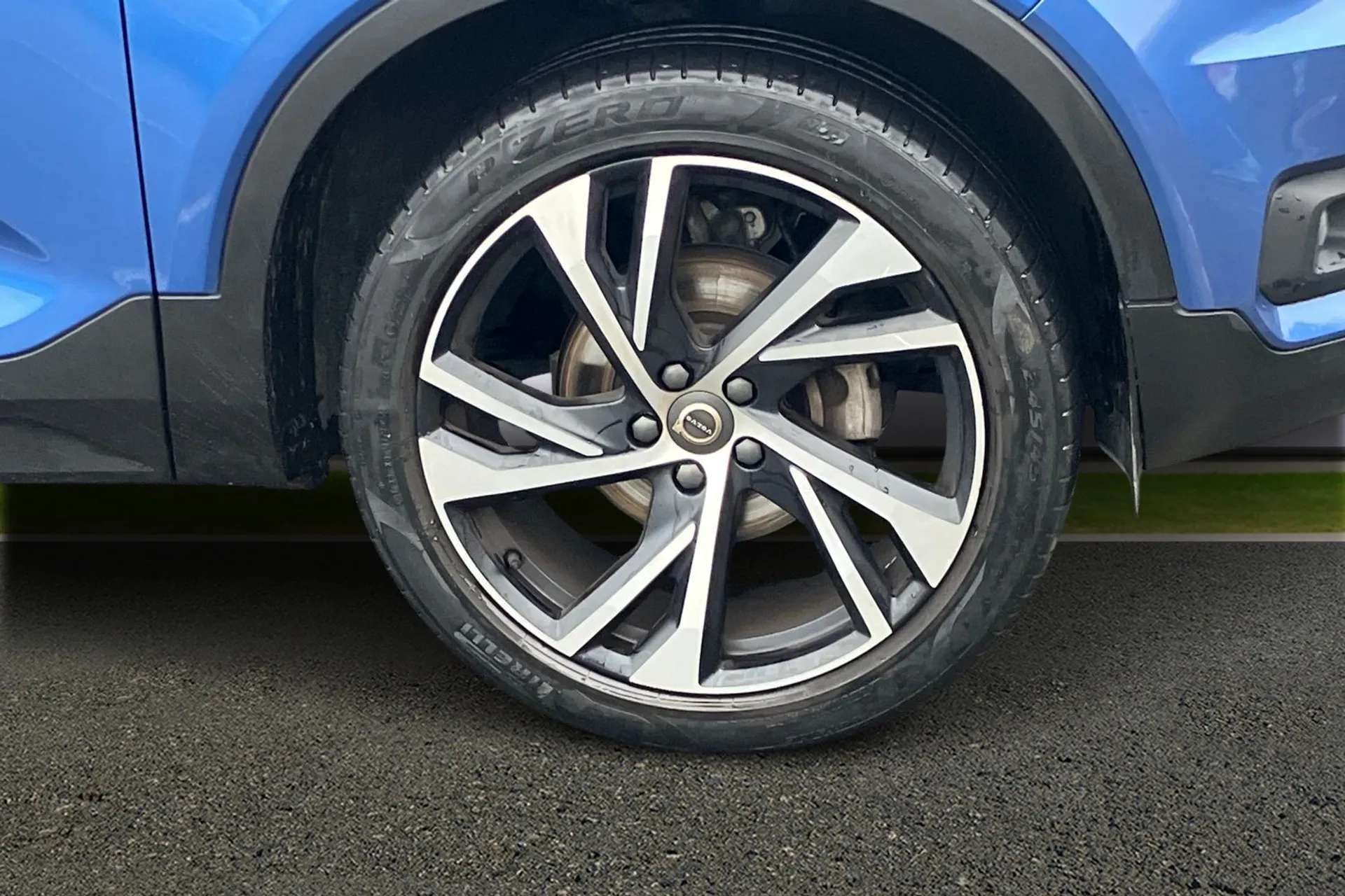 2021 VOLVO XC40 2021 VOLVO XC40