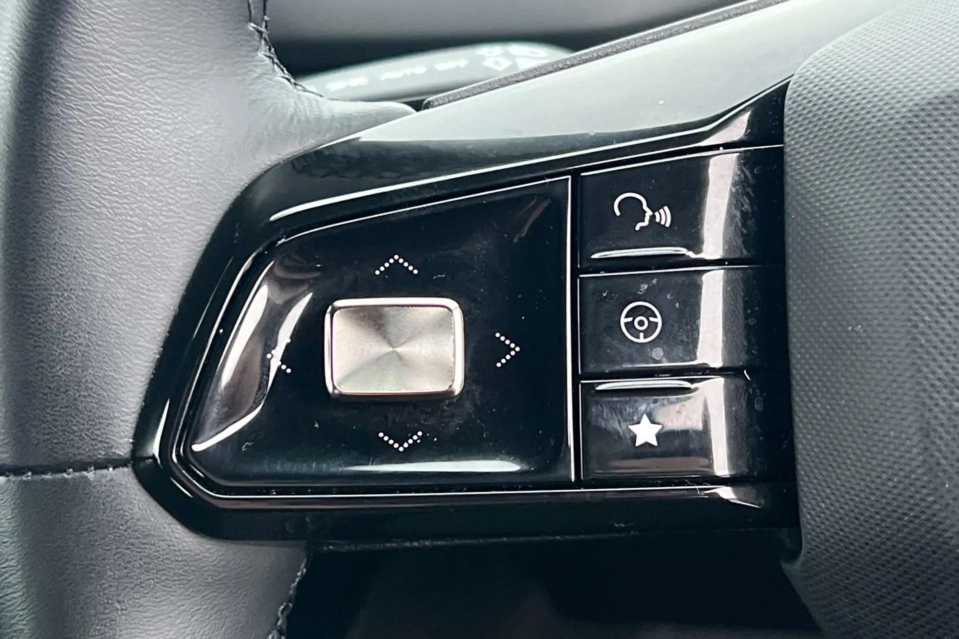 2024 MG MOTOR UK MG4 2024 MG MOTOR UK MG4