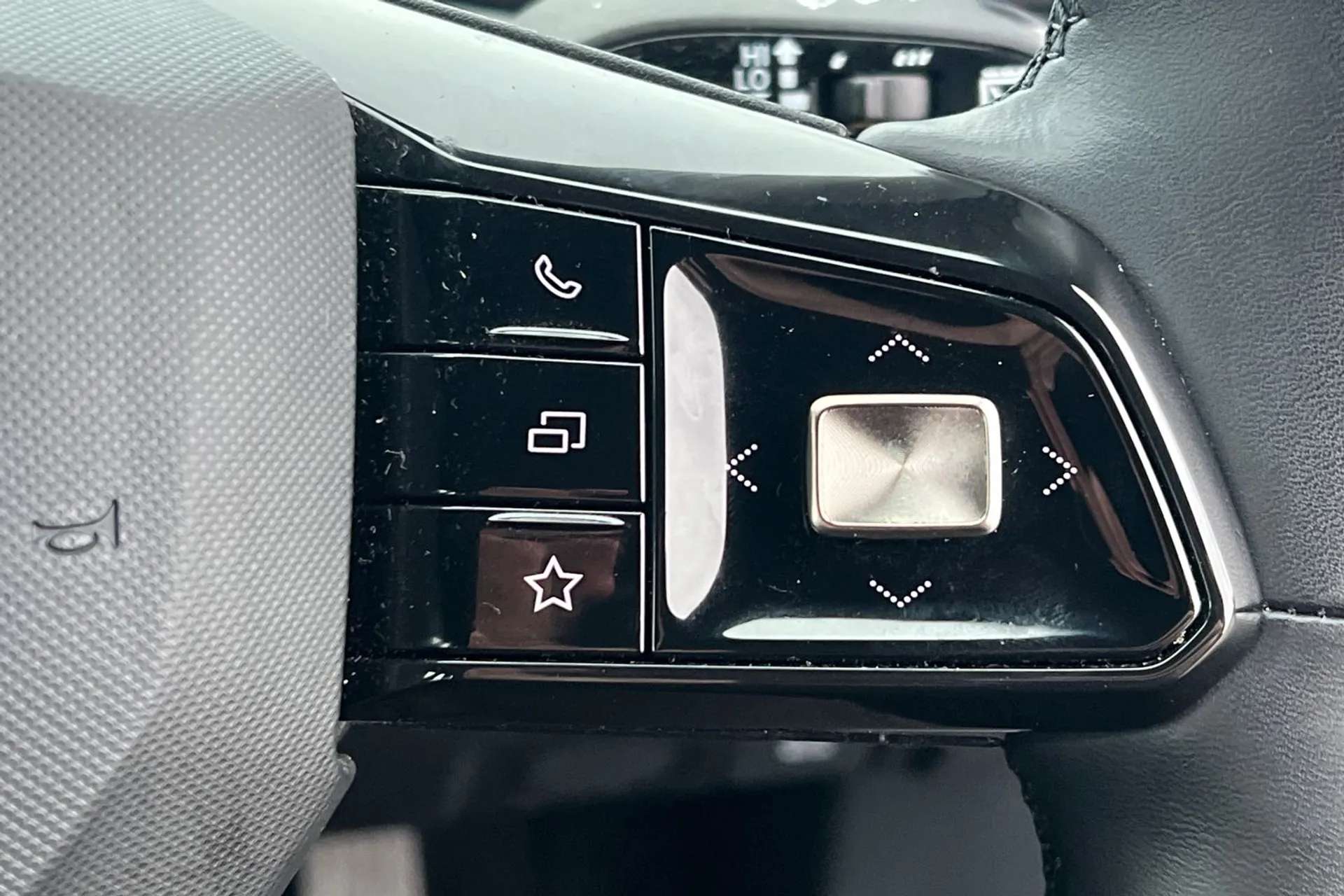 2024 MG MOTOR UK MG4 2024 MG MOTOR UK MG4