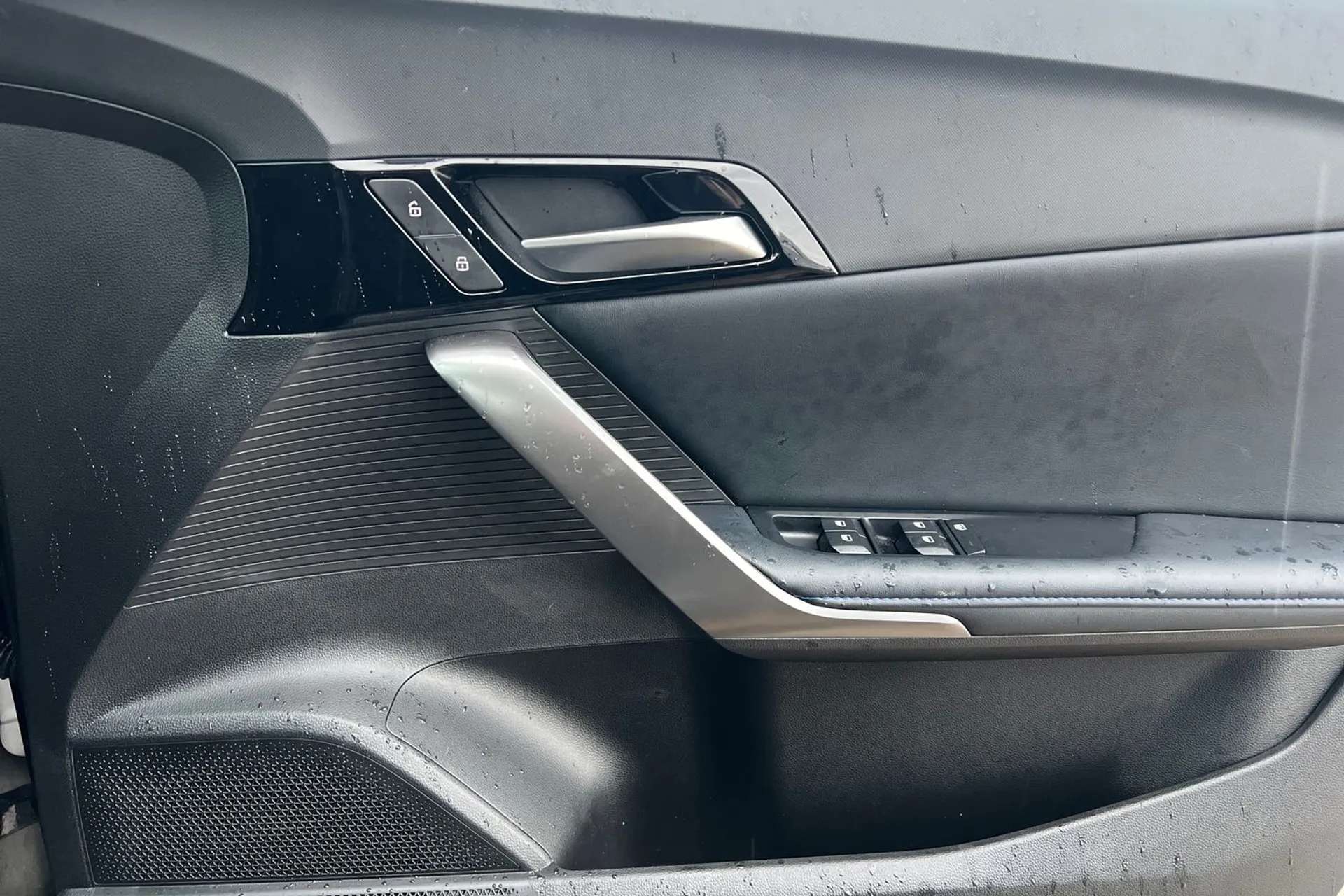 2024 MG MOTOR UK MG4 2024 MG MOTOR UK MG4