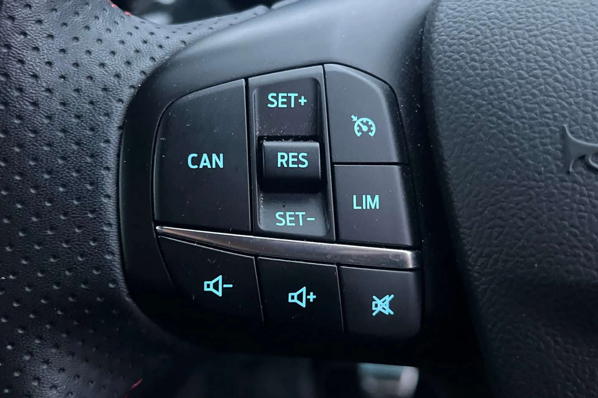 2022 FORD FOCUS 2022 FORD FOCUS