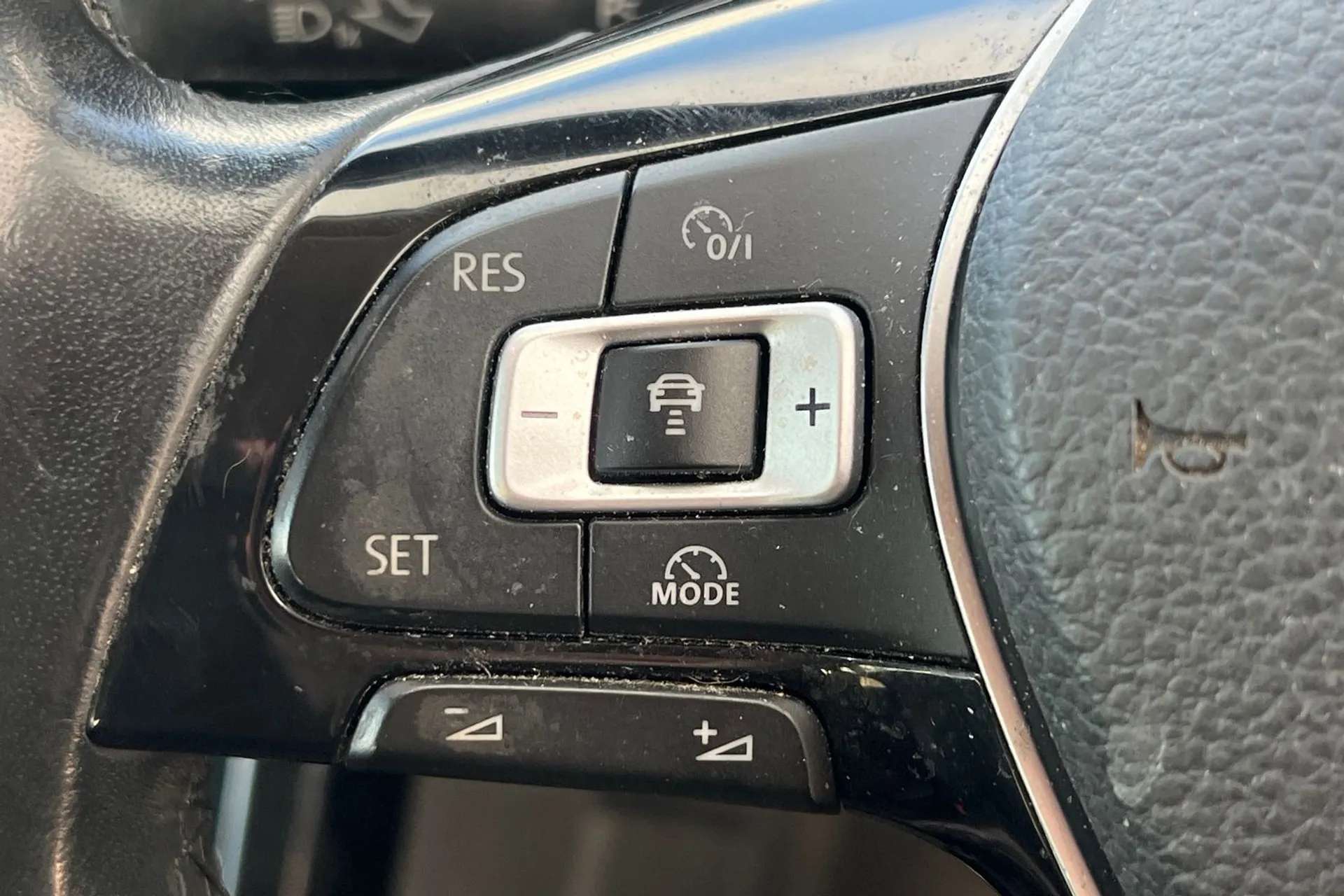 2017 VOLKSWAGEN TOURAN 2017 VOLKSWAGEN TOURAN