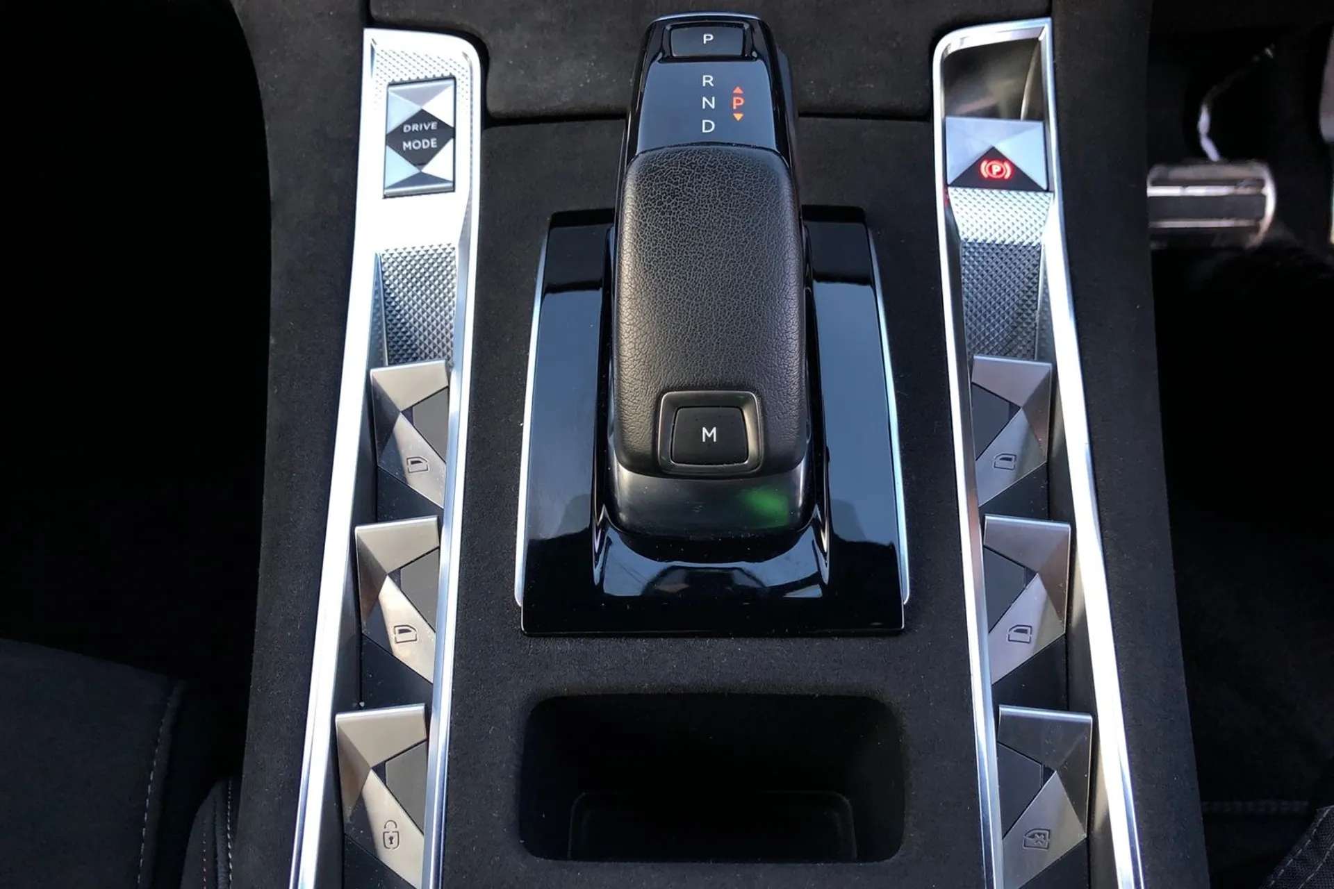 2024 DS DS 7 CROSSBACK 2024 DS DS 7 CROSSBACK