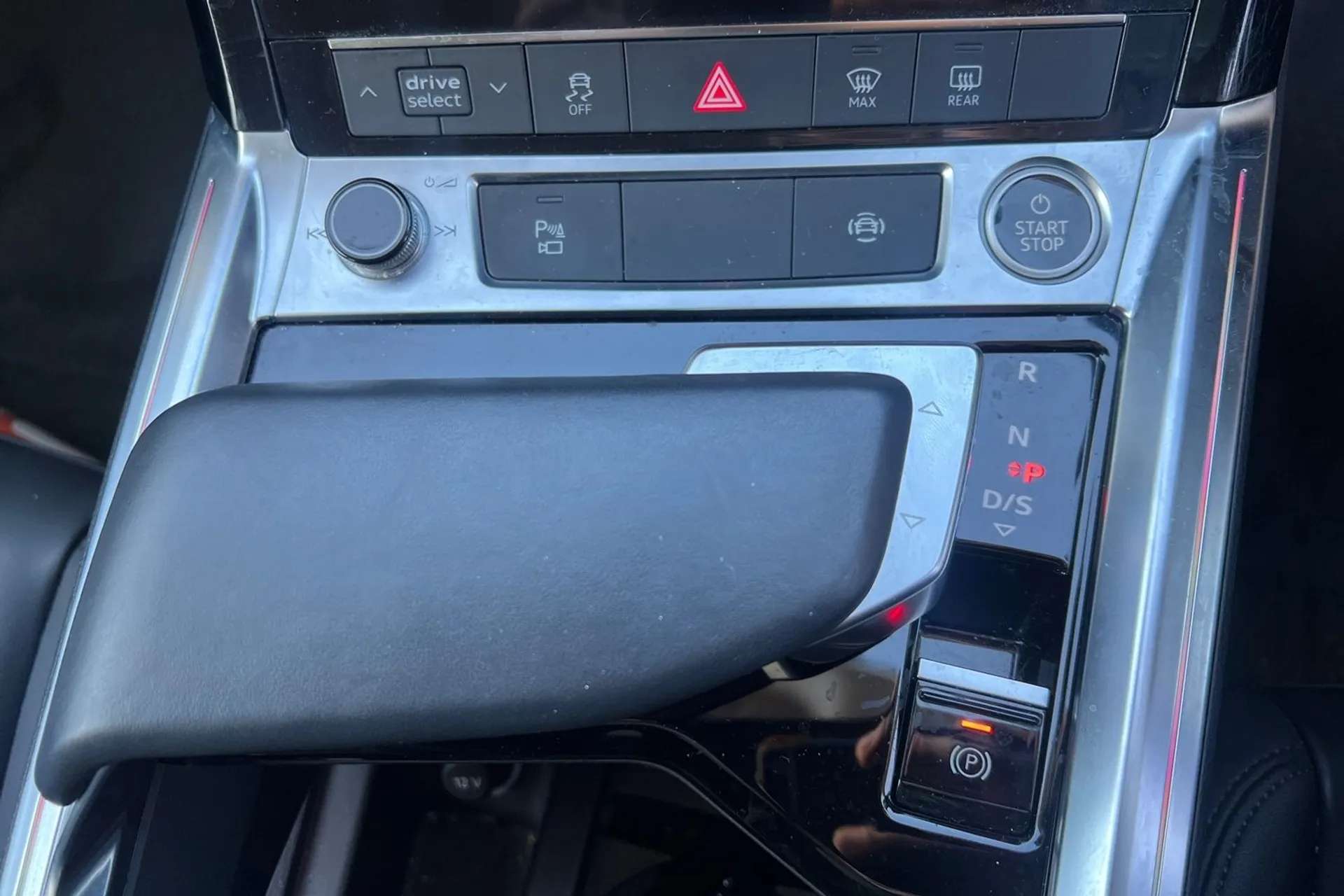 2020 AUDI E-TRON 2020 AUDI E-TRON