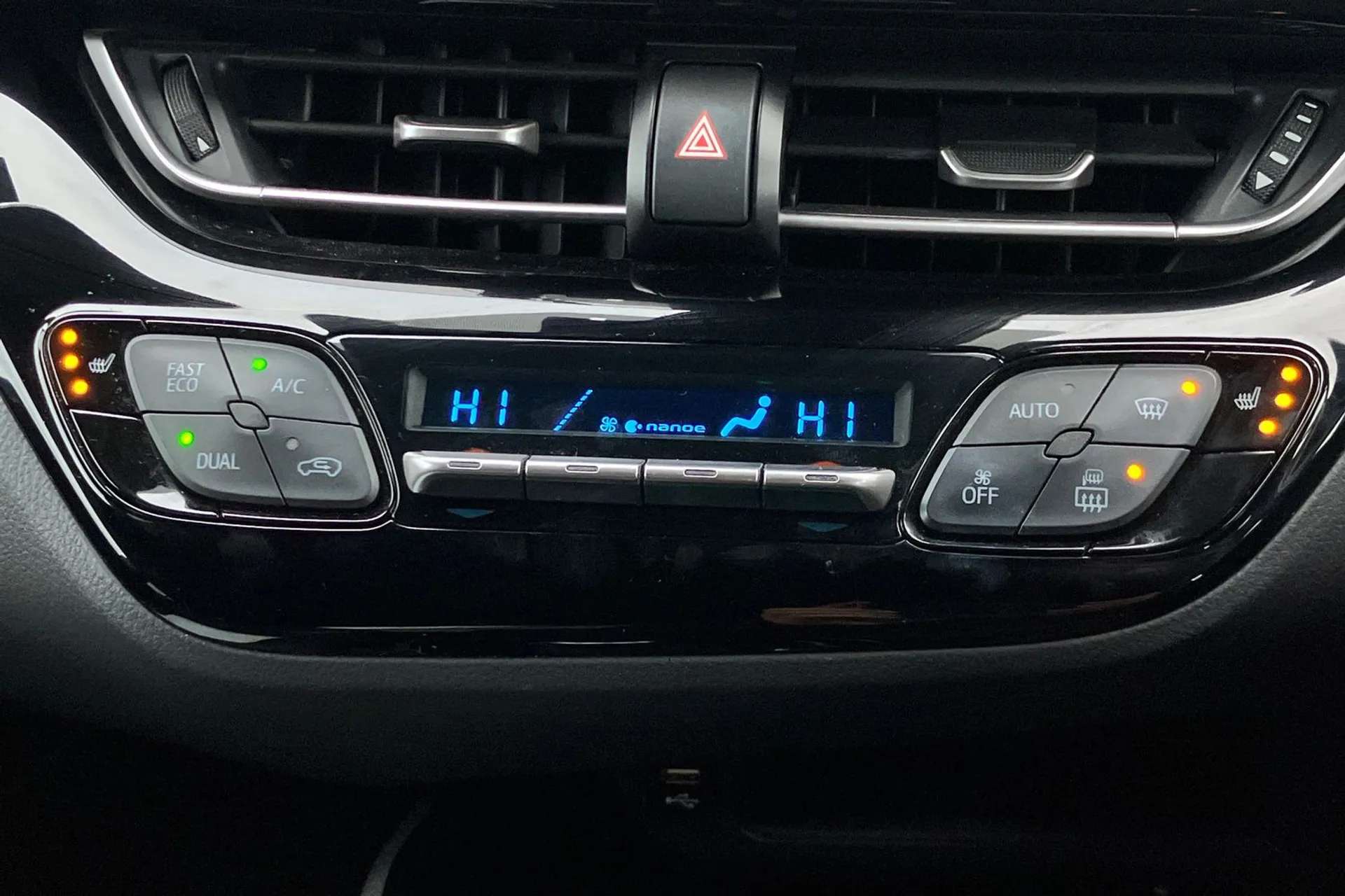 2021 TOYOTA C-HR 2021 TOYOTA C-HR