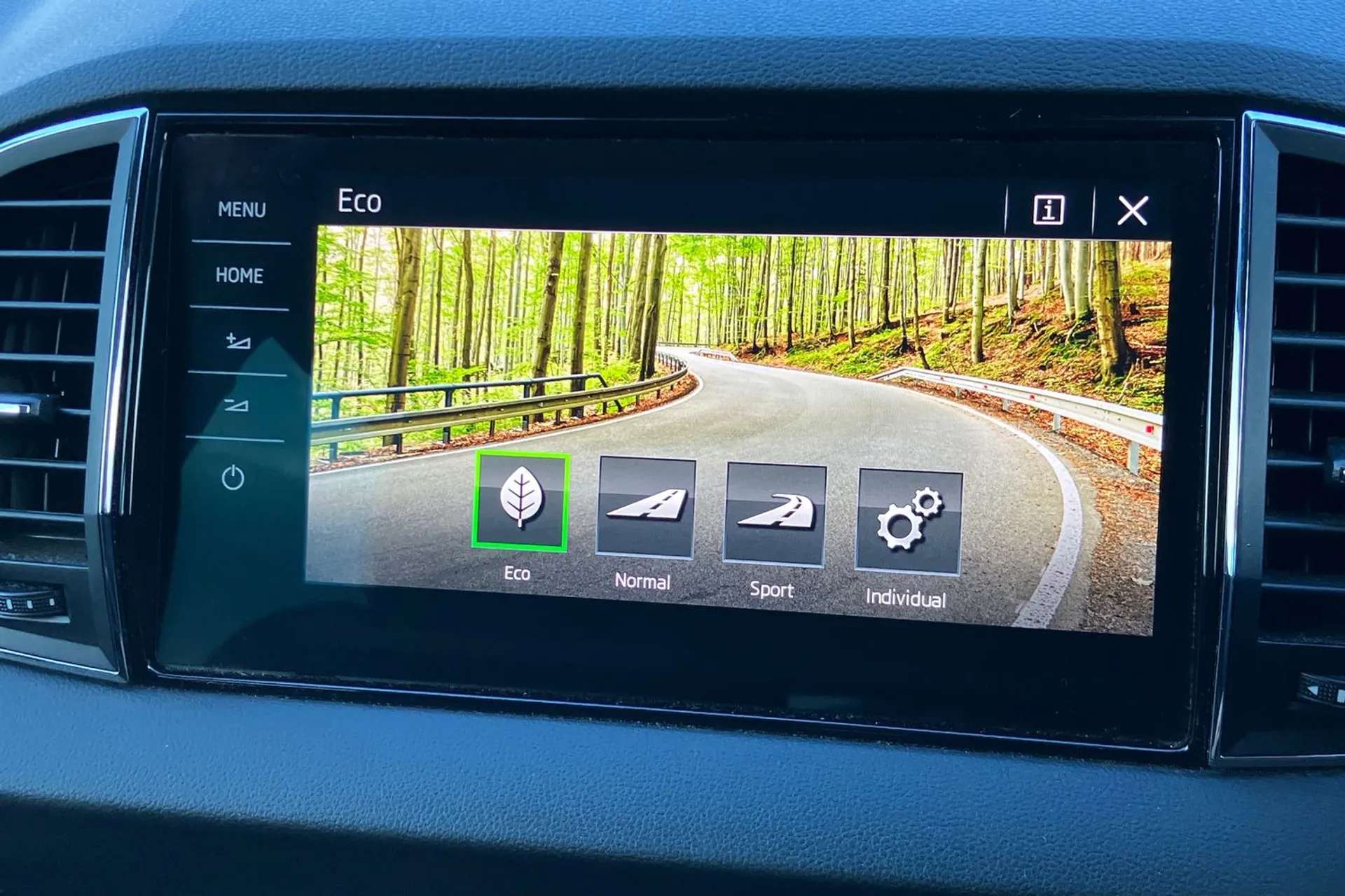 2018 SKODA KAROQ 2018 SKODA KAROQ