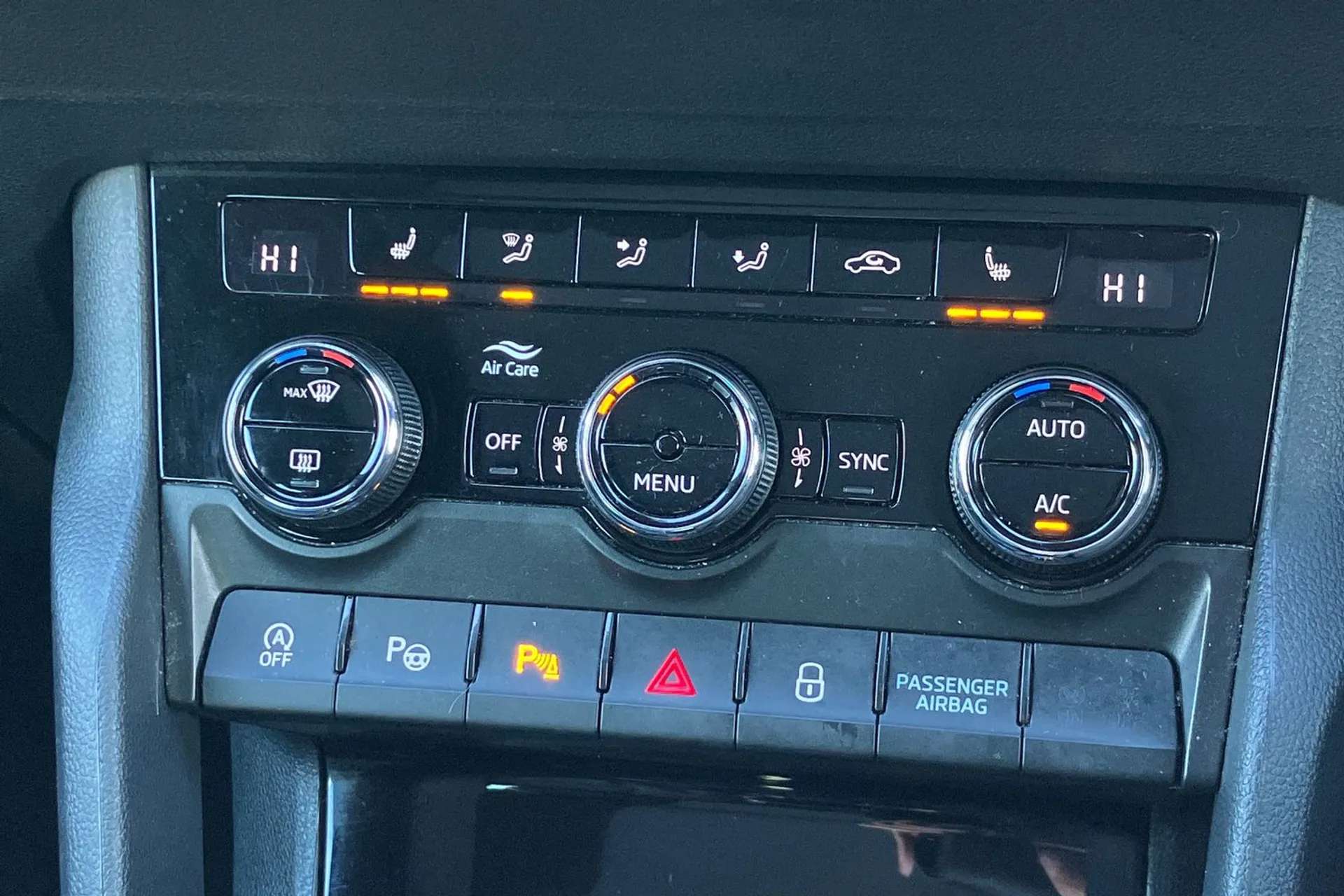 2018 SKODA KAROQ 2018 SKODA KAROQ