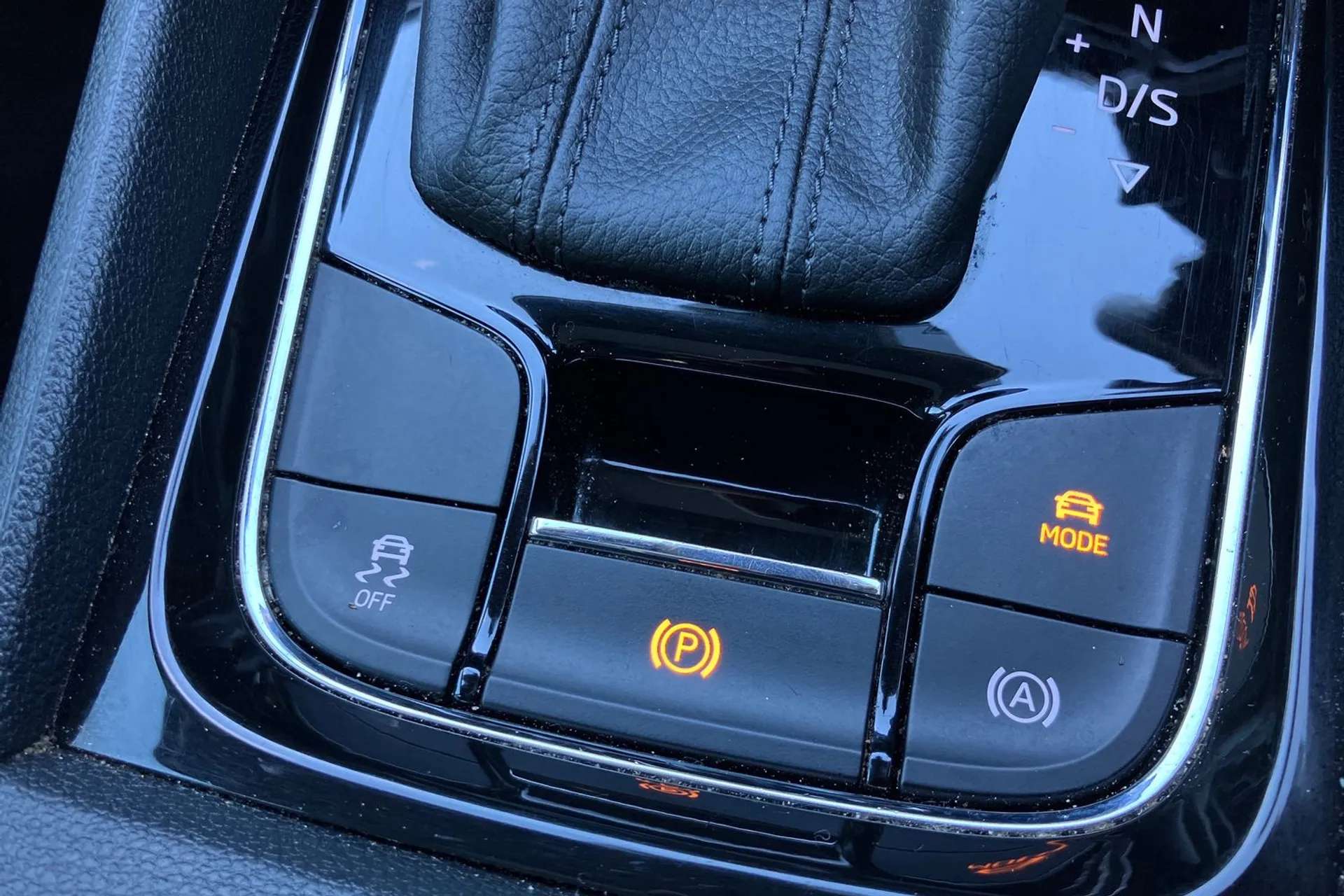 2018 SKODA KAROQ 2018 SKODA KAROQ